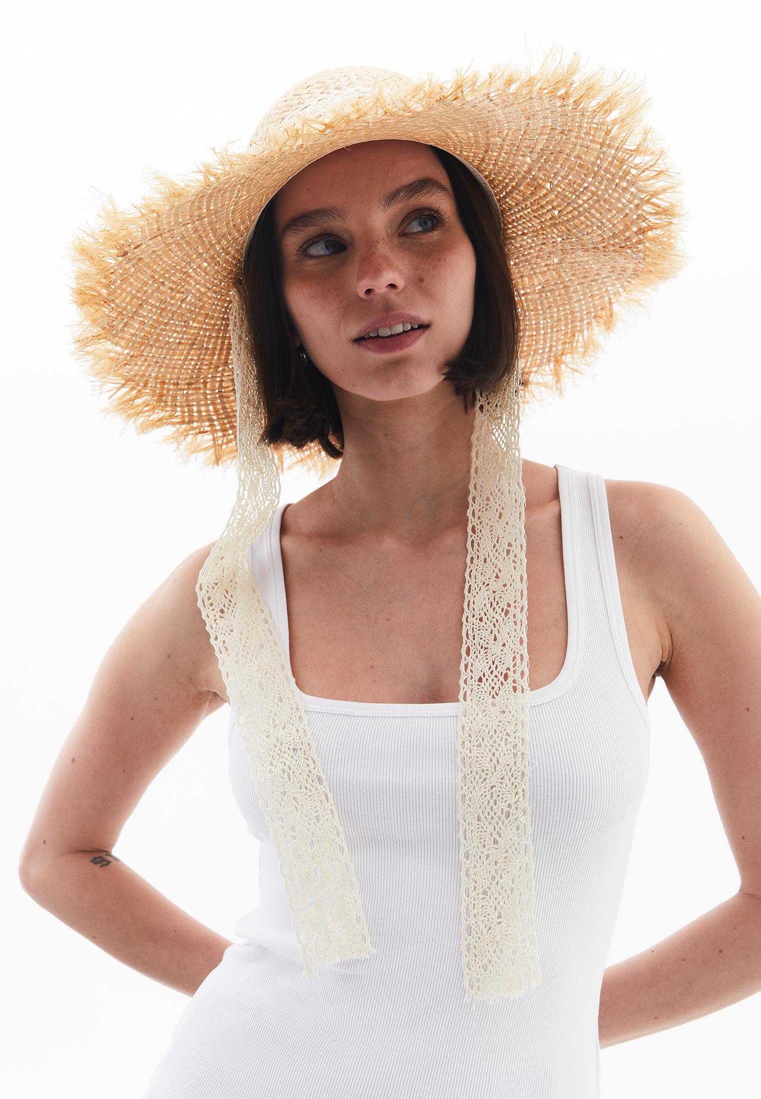 Hat - ALMOND MILK