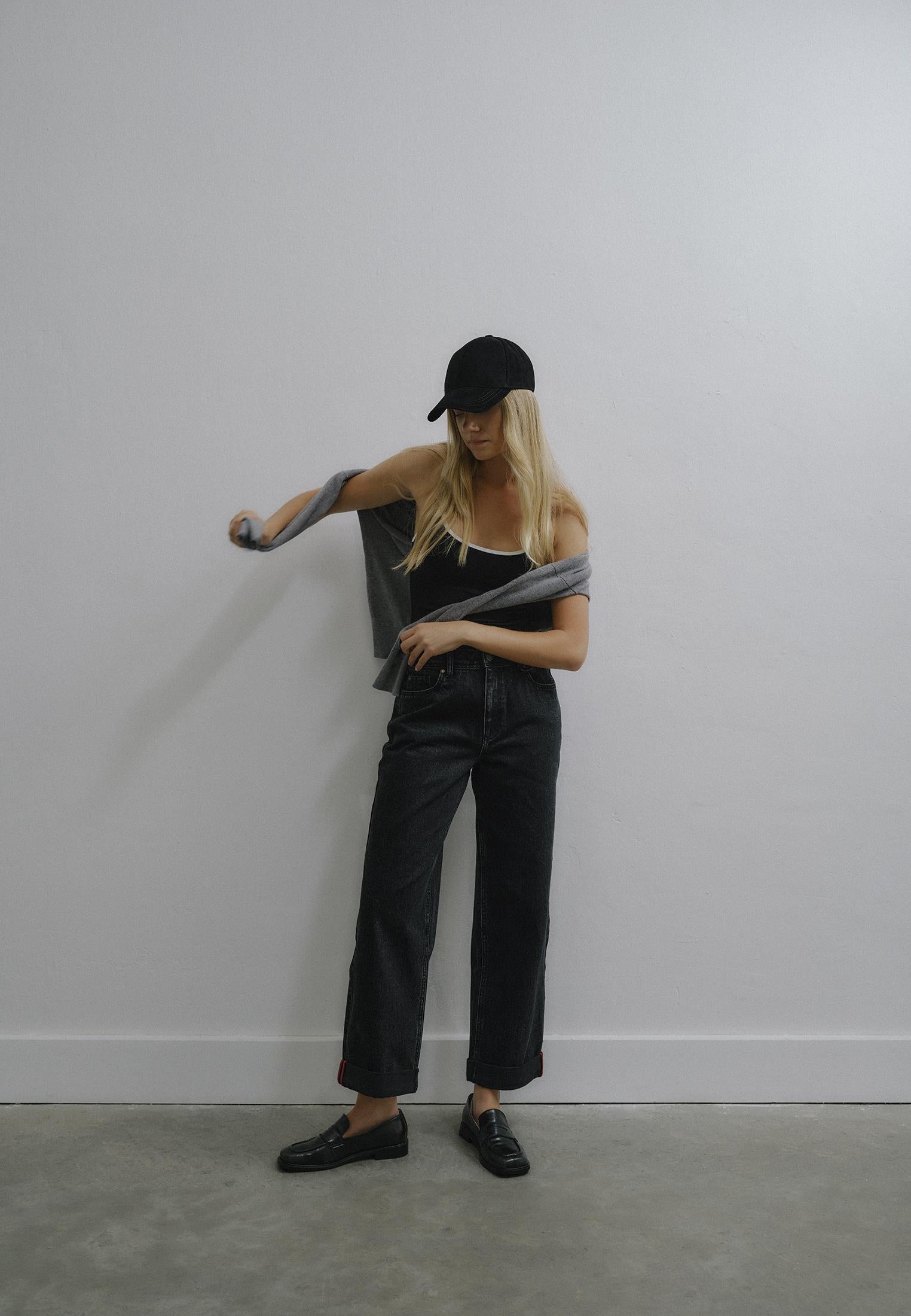 Boyfriend Low Waist Straight Leg Jeans - BLACK DENIM