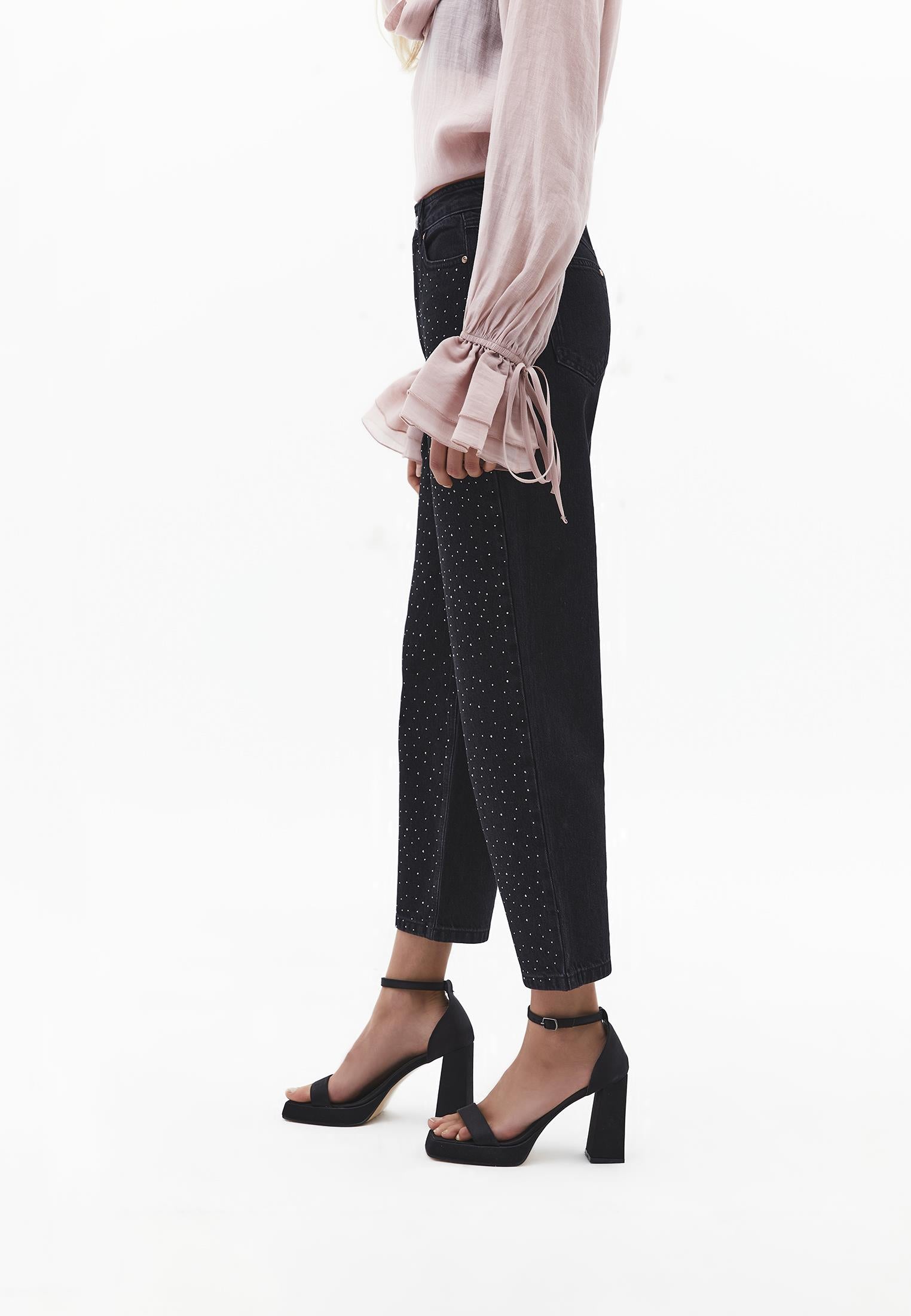 Ultra High Waist Mom Jeans Pants With Stone Details - BLACK DENIM