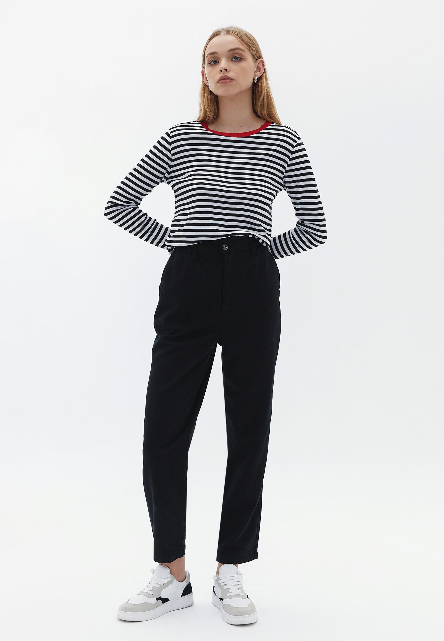 High Waist Carrot Pants - BLACK