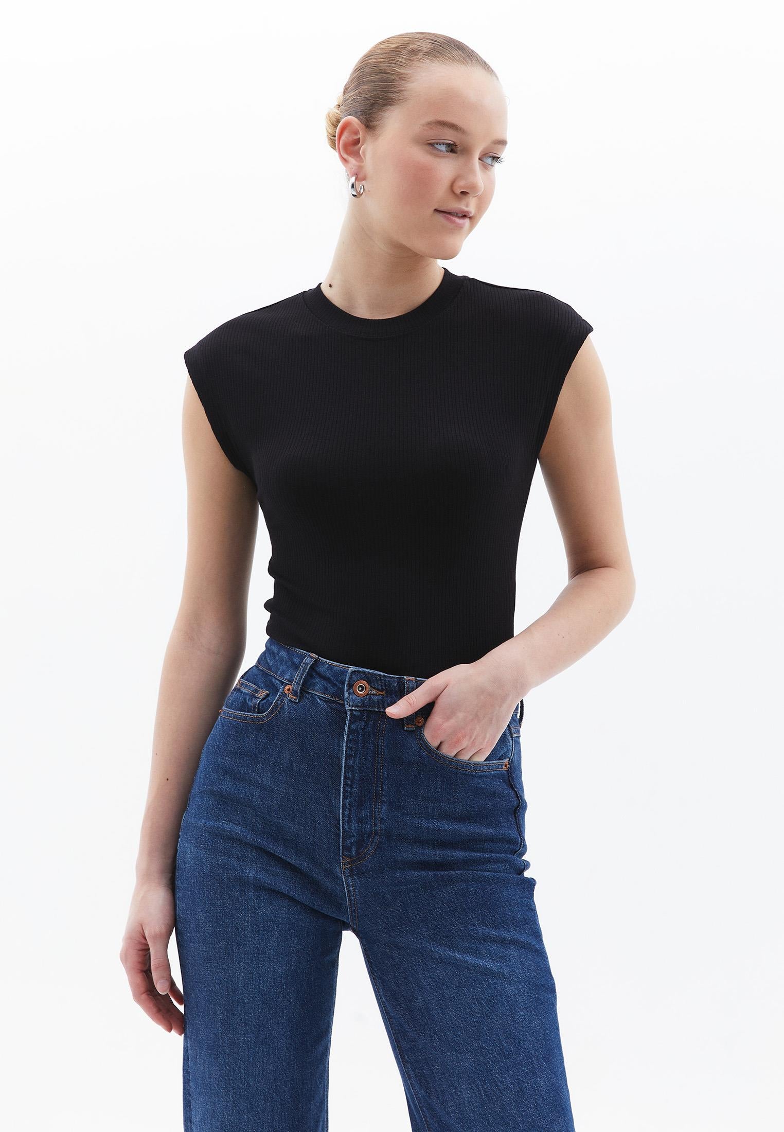 Slim Fit Short Sleeve T-Shirt - BLACK