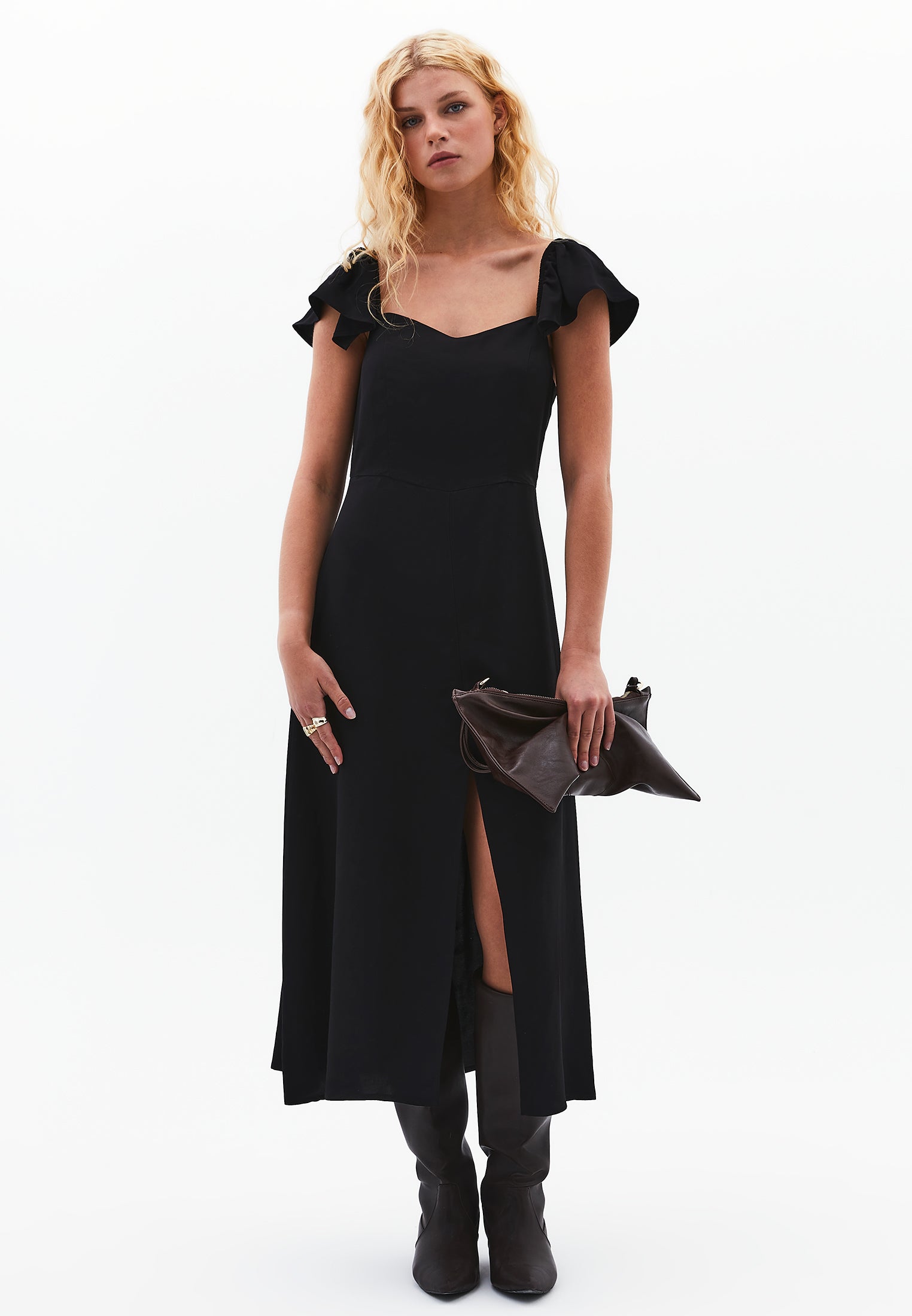 Sweetheart Neck Slit Detailed Midi Dress - BLACK