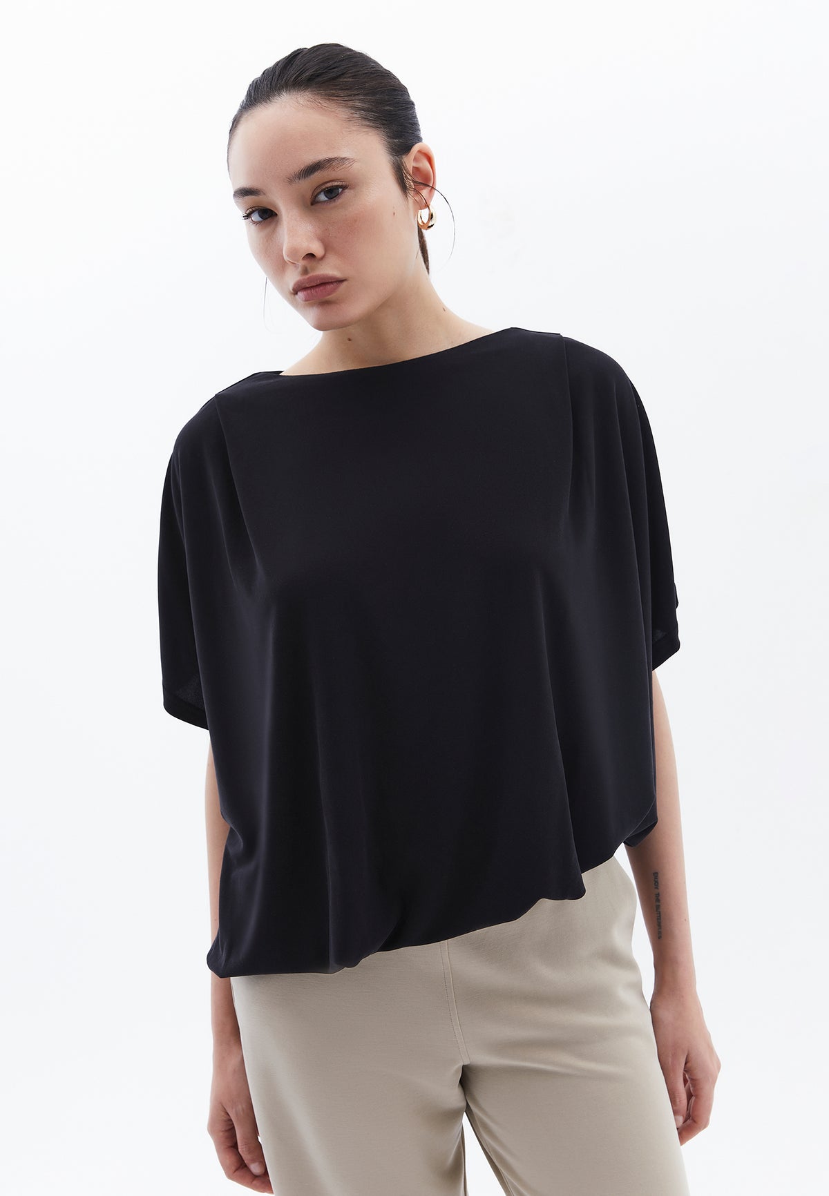 Boat Neck Batwing Sleeve Oversize Tunic T-Shirt - BLACK