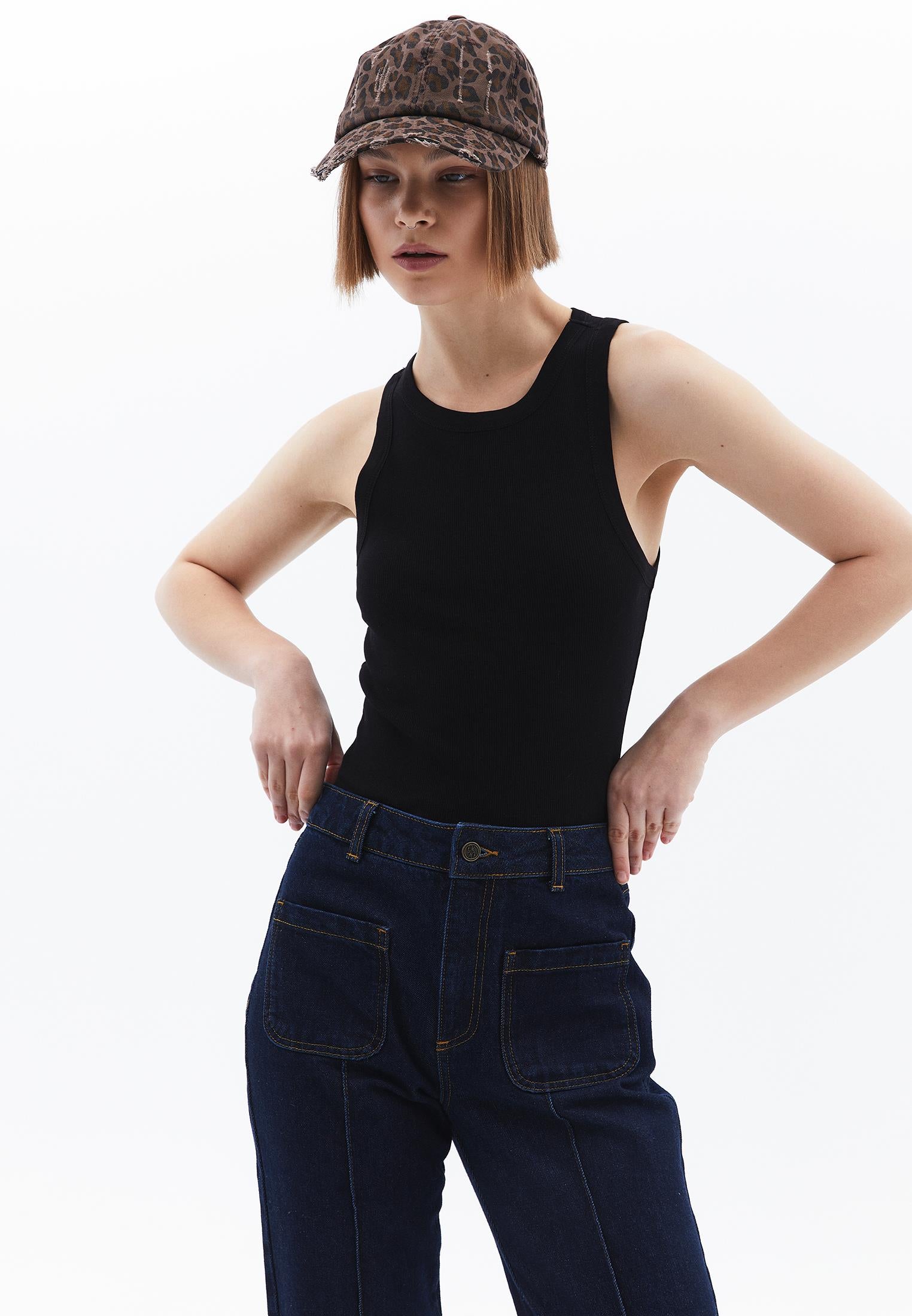 Crew Neck Bodycon Tank Top - BLACK