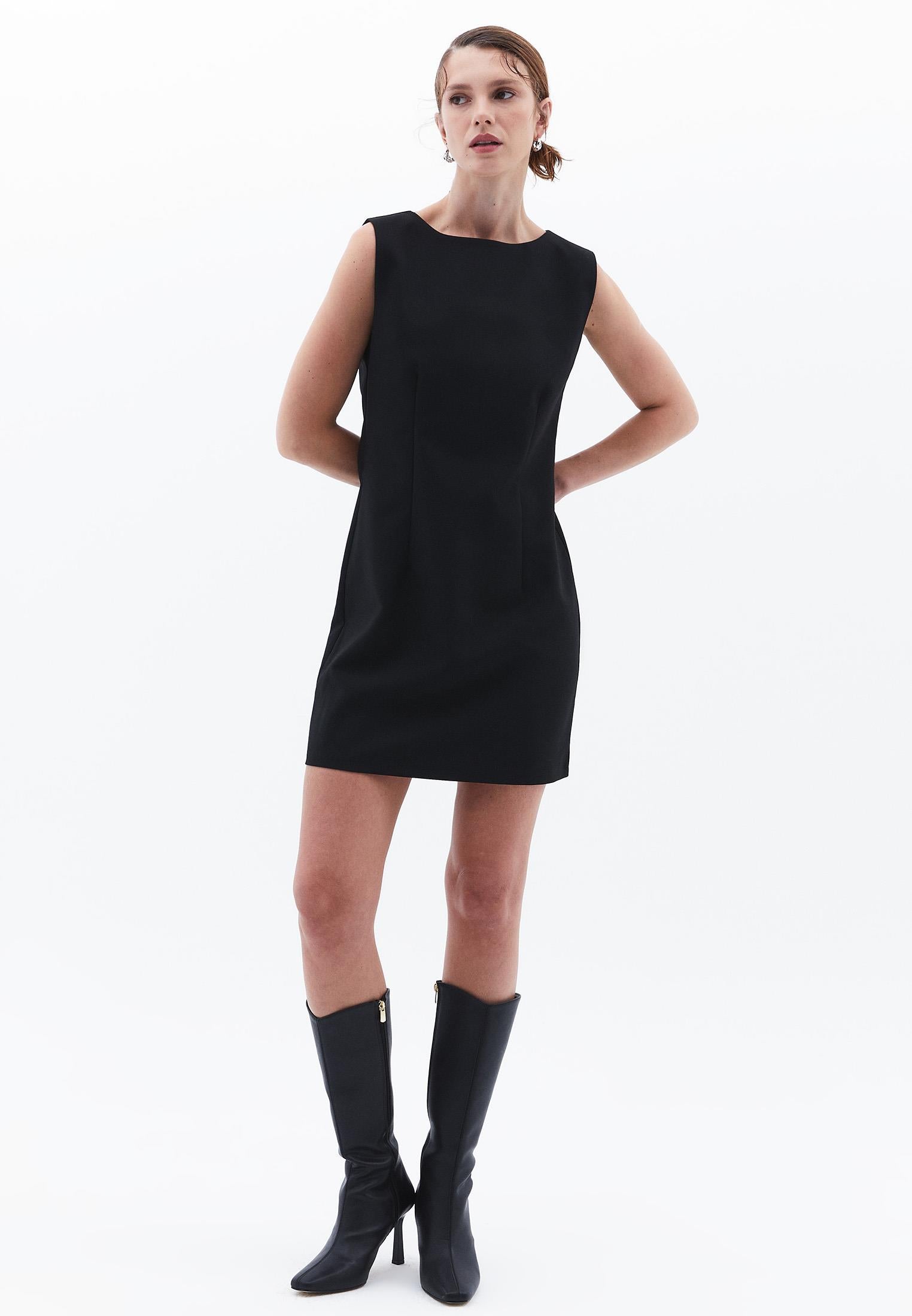 Short Boat Neck Sleeveless Dress - BLACK