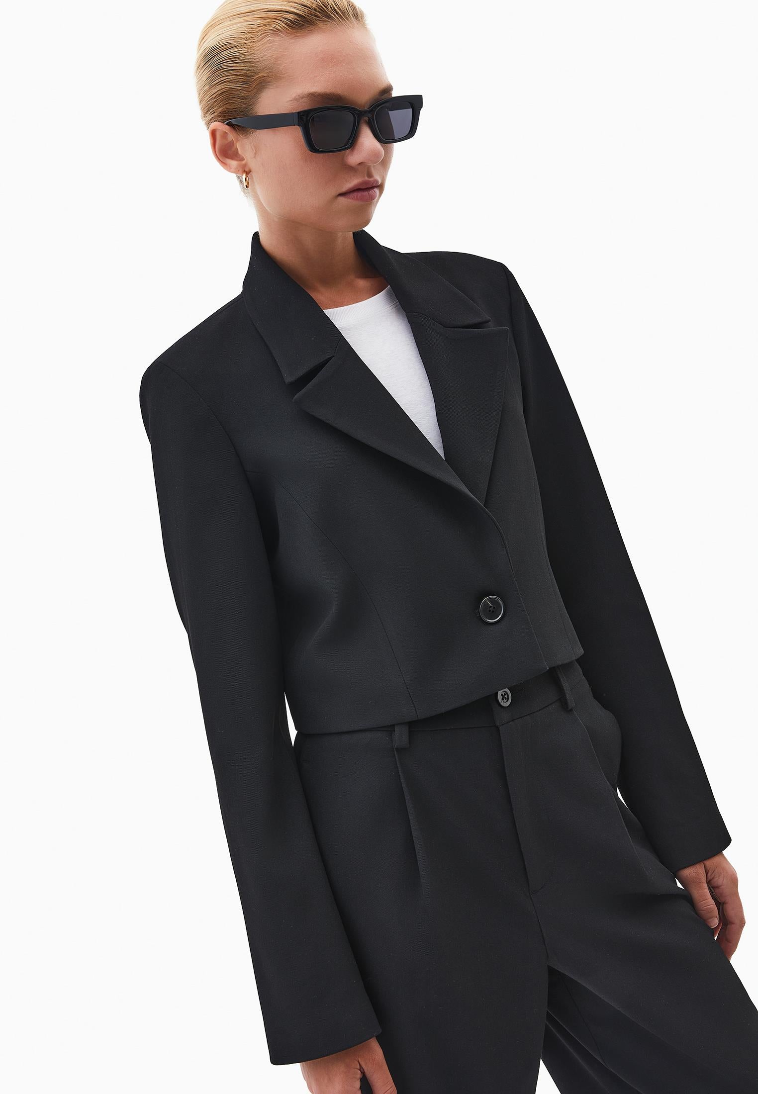 Double Breasted Neckline Crop Blazer - BLACK