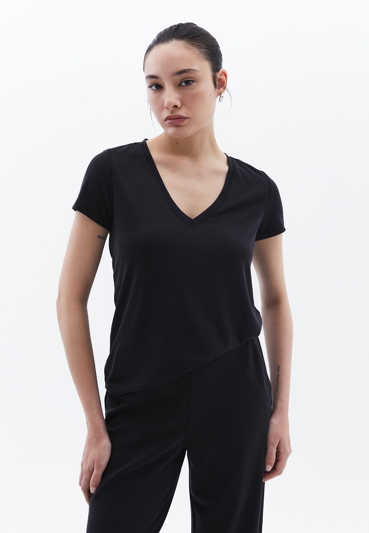 V Neck Loose Fit T-Shirt - BLACK