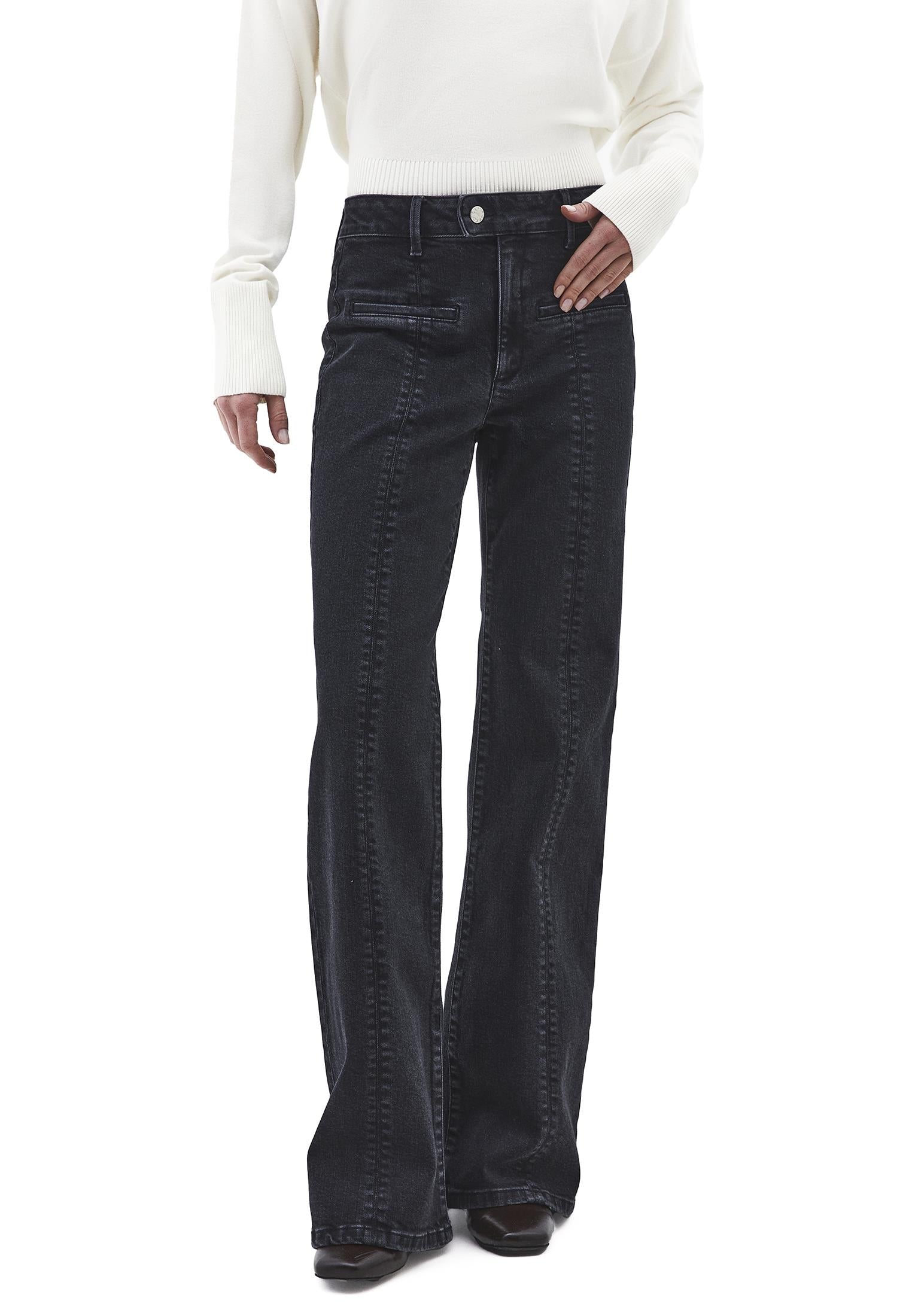 Spanish Leg Pants With Pocket Detail - BLACK
