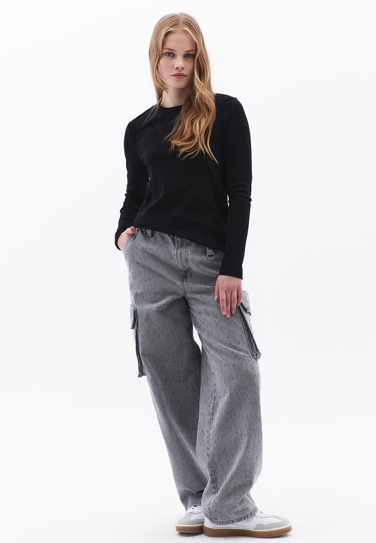 Crew Neck Long Sleeve Sweatshirt - BLACK