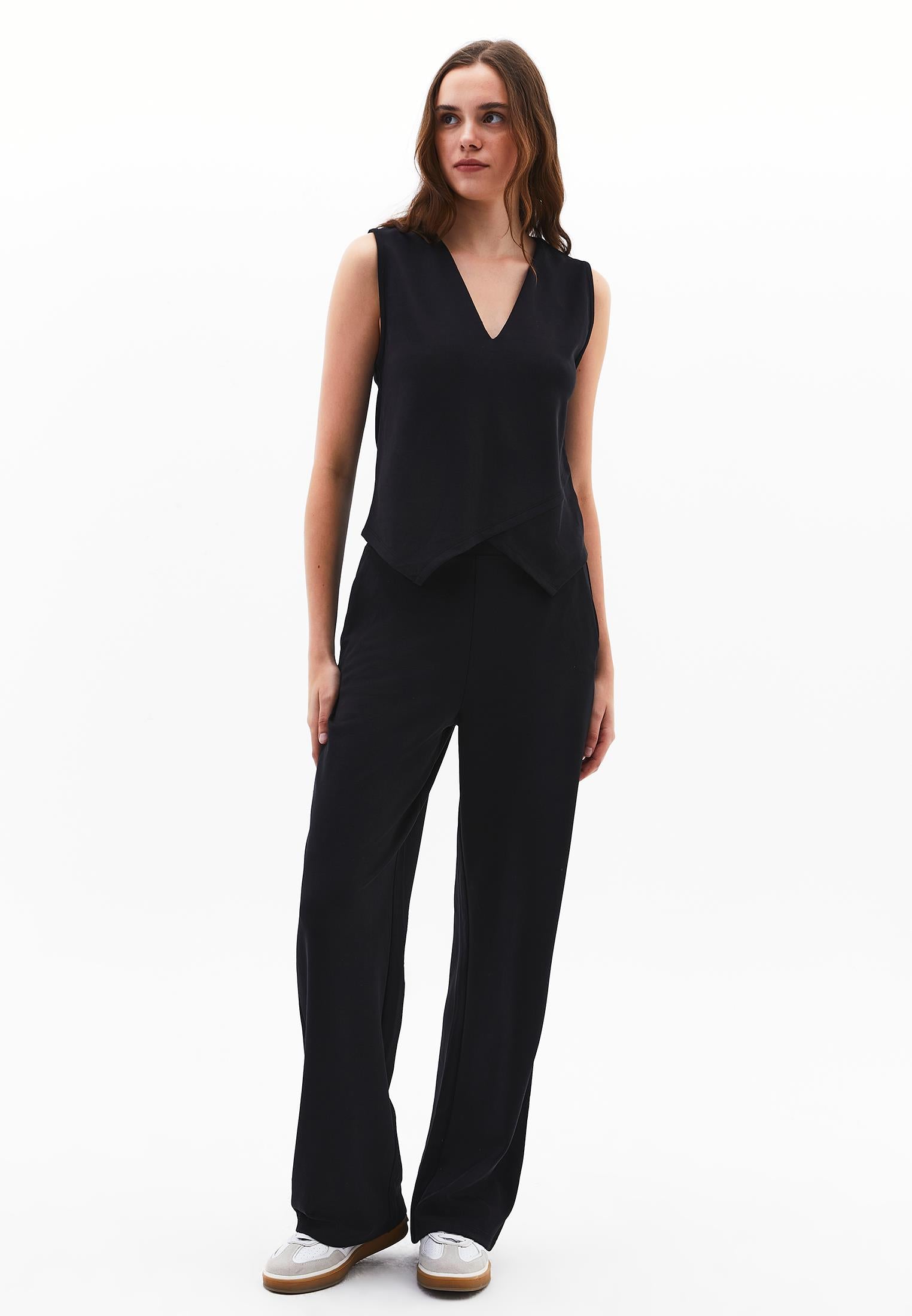 V Neck Easy To Combine Tank Top - BLACK