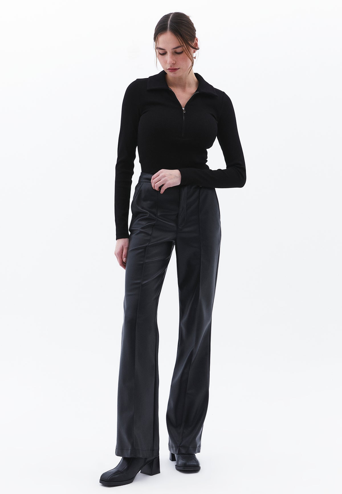 Polo Collar Long Sleeve T-Shirt With Zipper Detail - BLACK