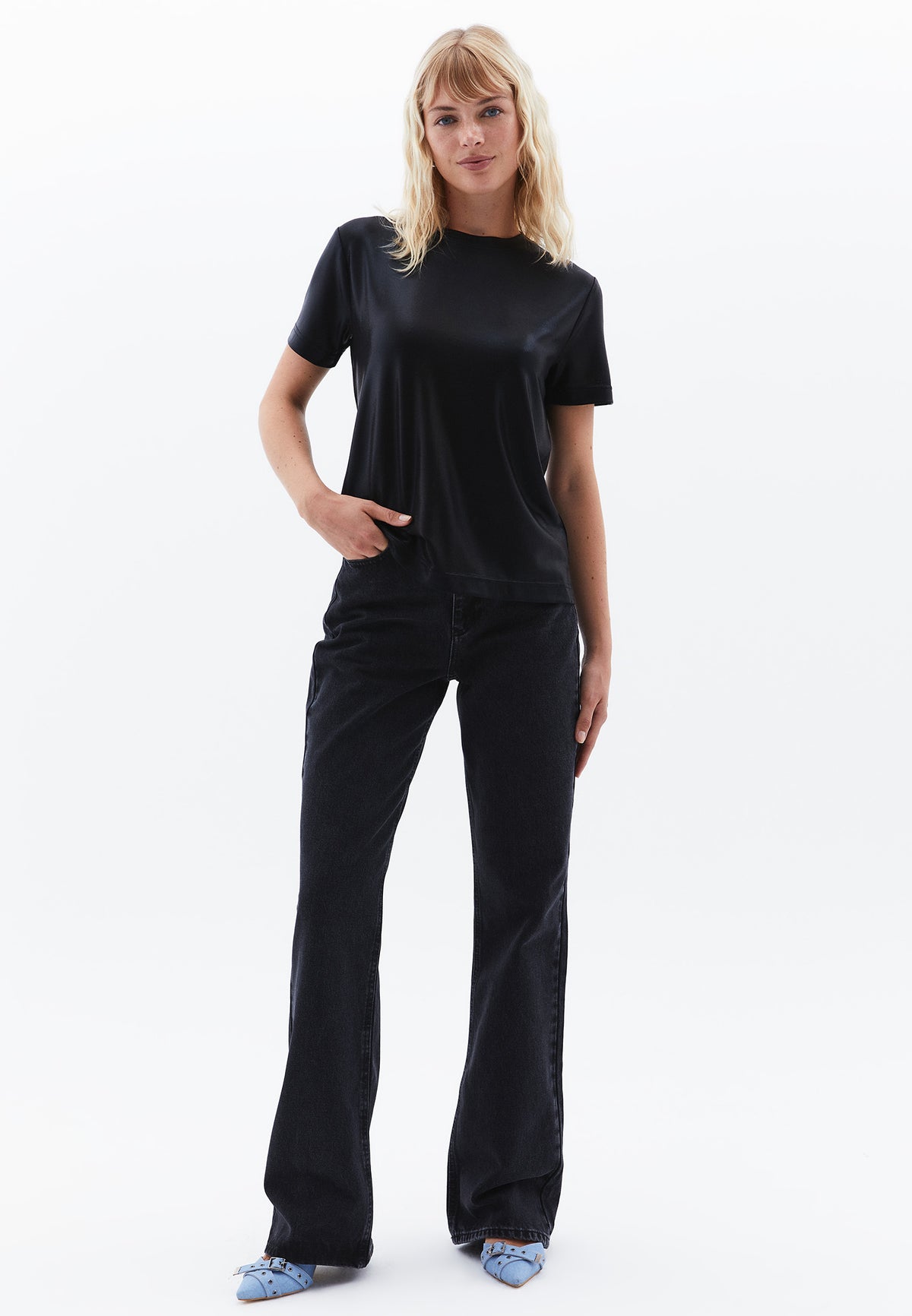 Crew Neck Short Sleeve T-Shirt - BLACK