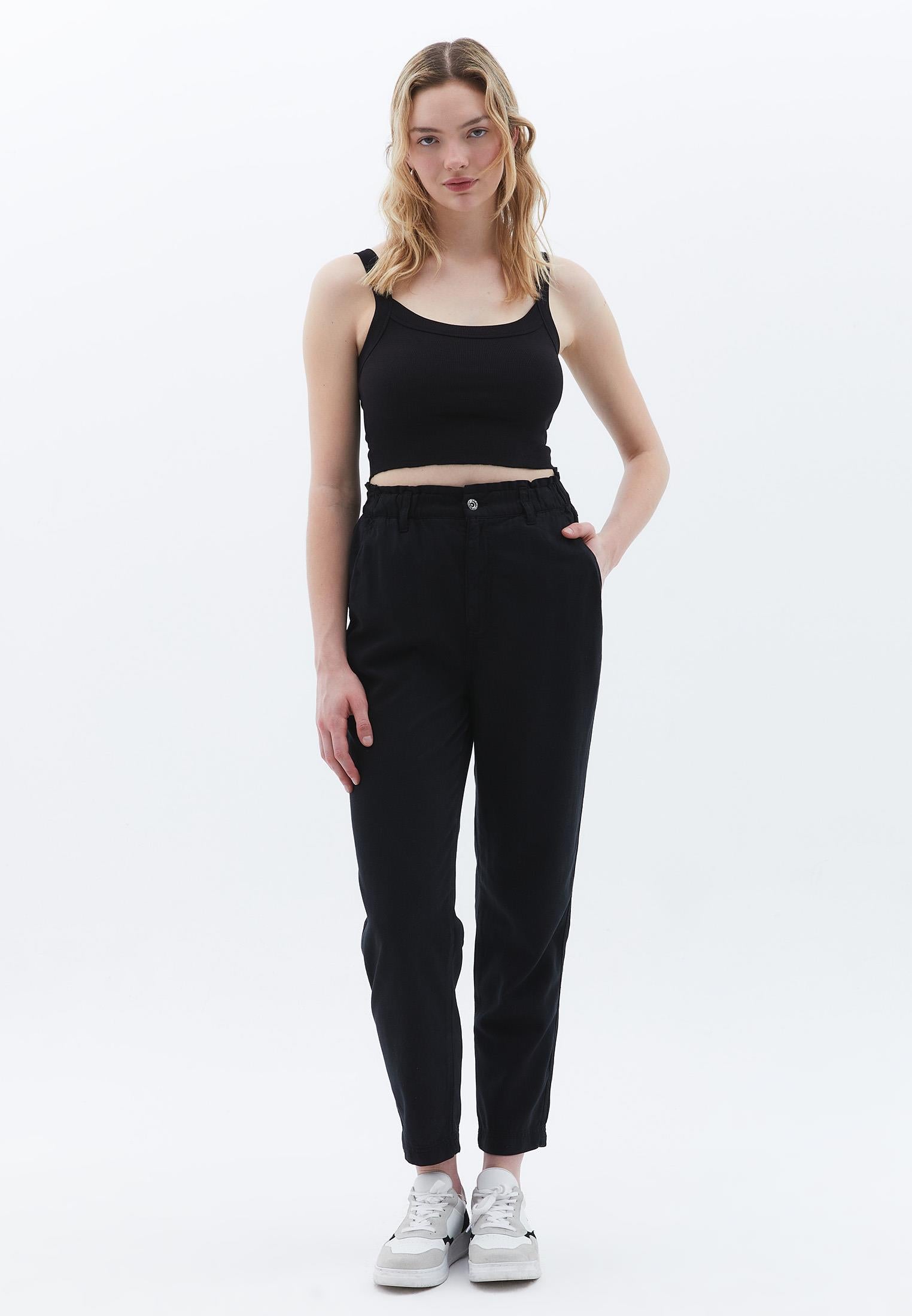 Square Neck Cropped Tank - BLACK