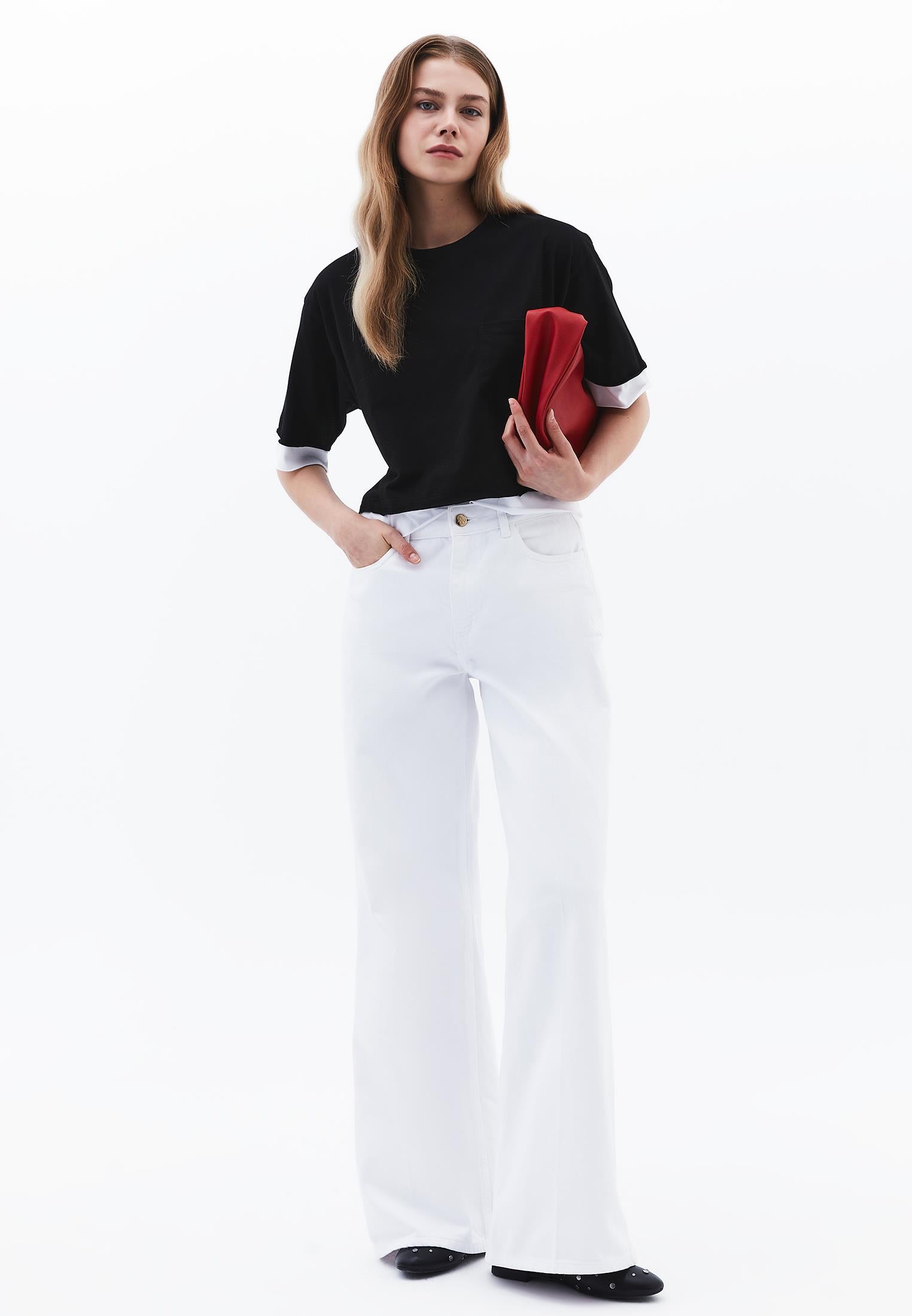 Cropped Crew Neck T-Shirt - BLACK