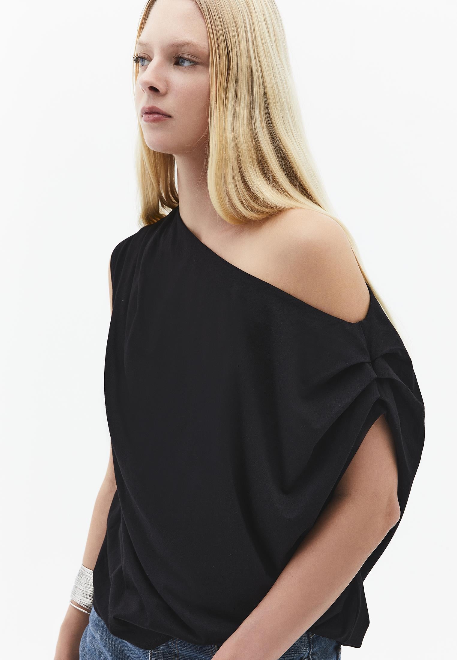 Pleated Asymmetric T-Shirt - BLACK