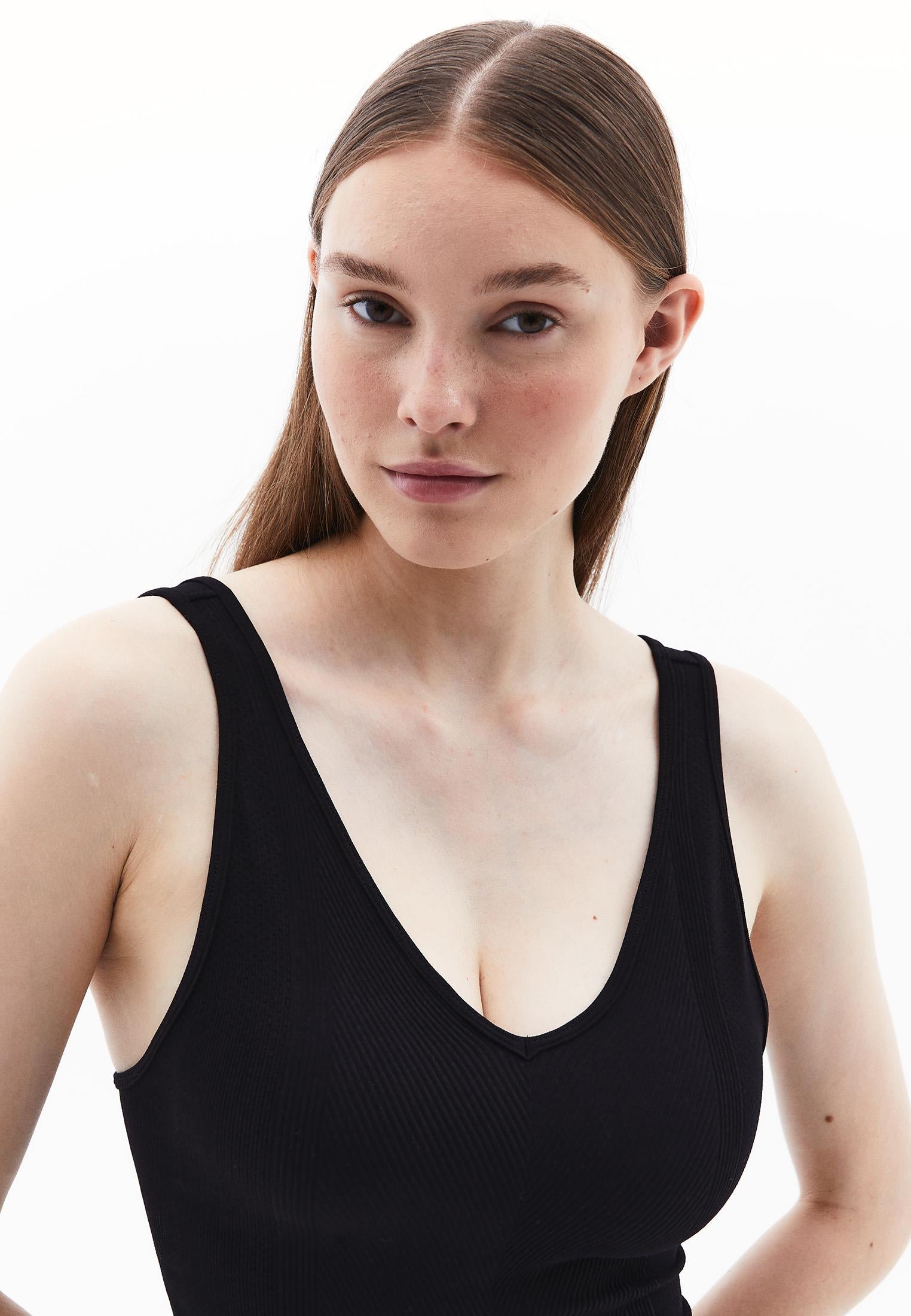 Seamless V Neck Undershirt - BLACK