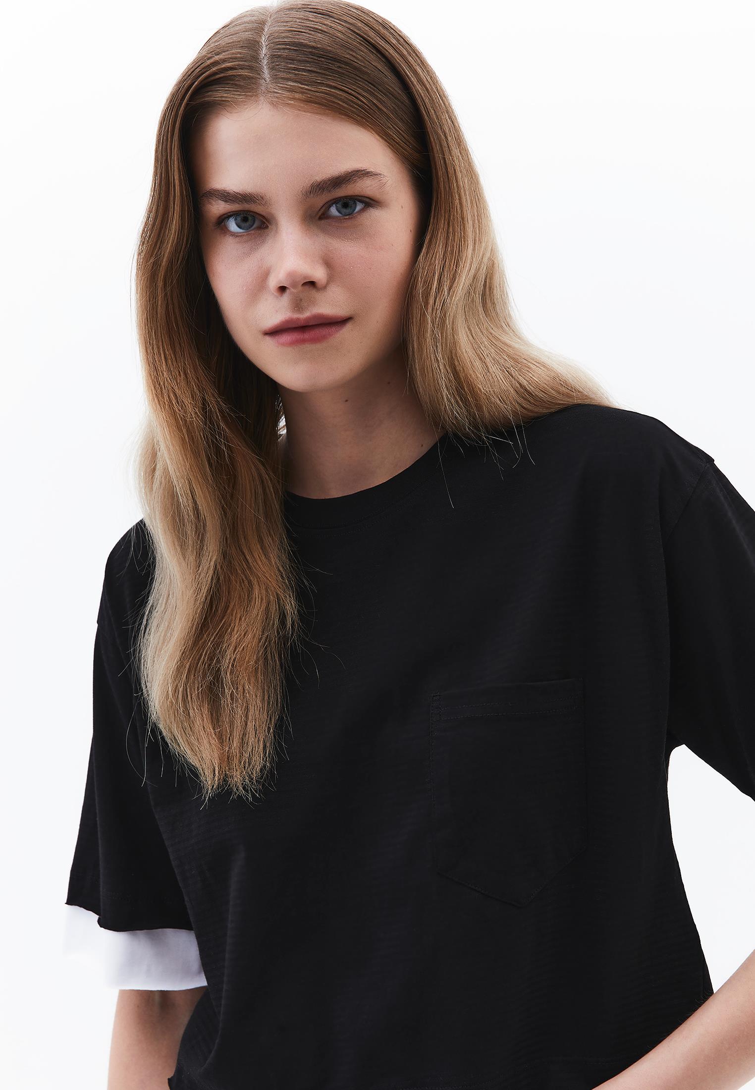 Cropped Crew Neck T-Shirt - BLACK