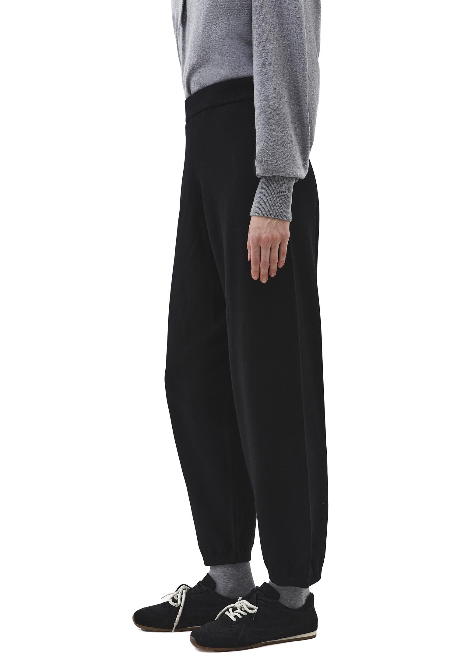 Elasticated Barrel Form Trousers - BLACK