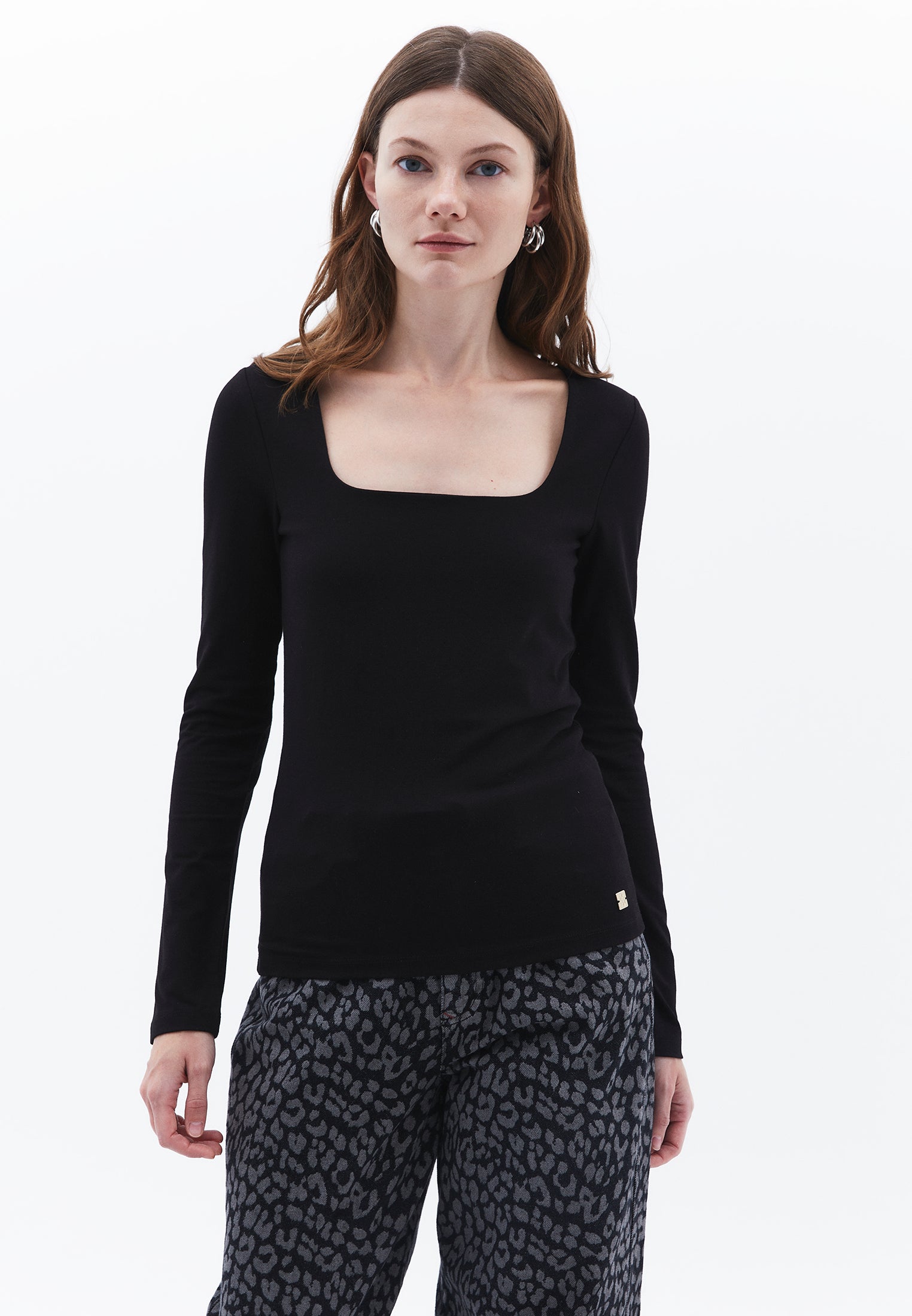 Square Neck Long Sleeve T-Shirt - BLACK