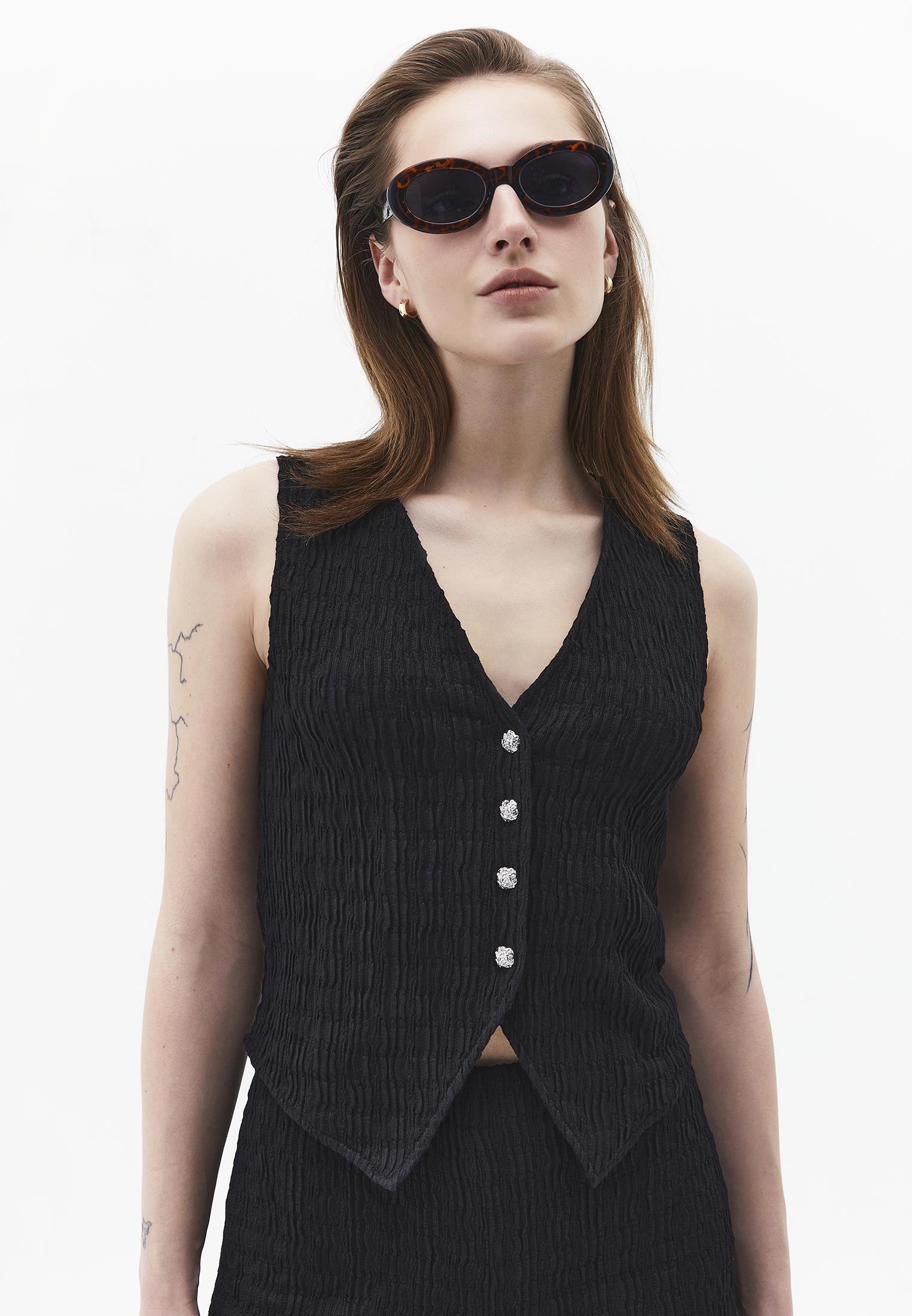 V Neck Closed Form Vest - BLACK