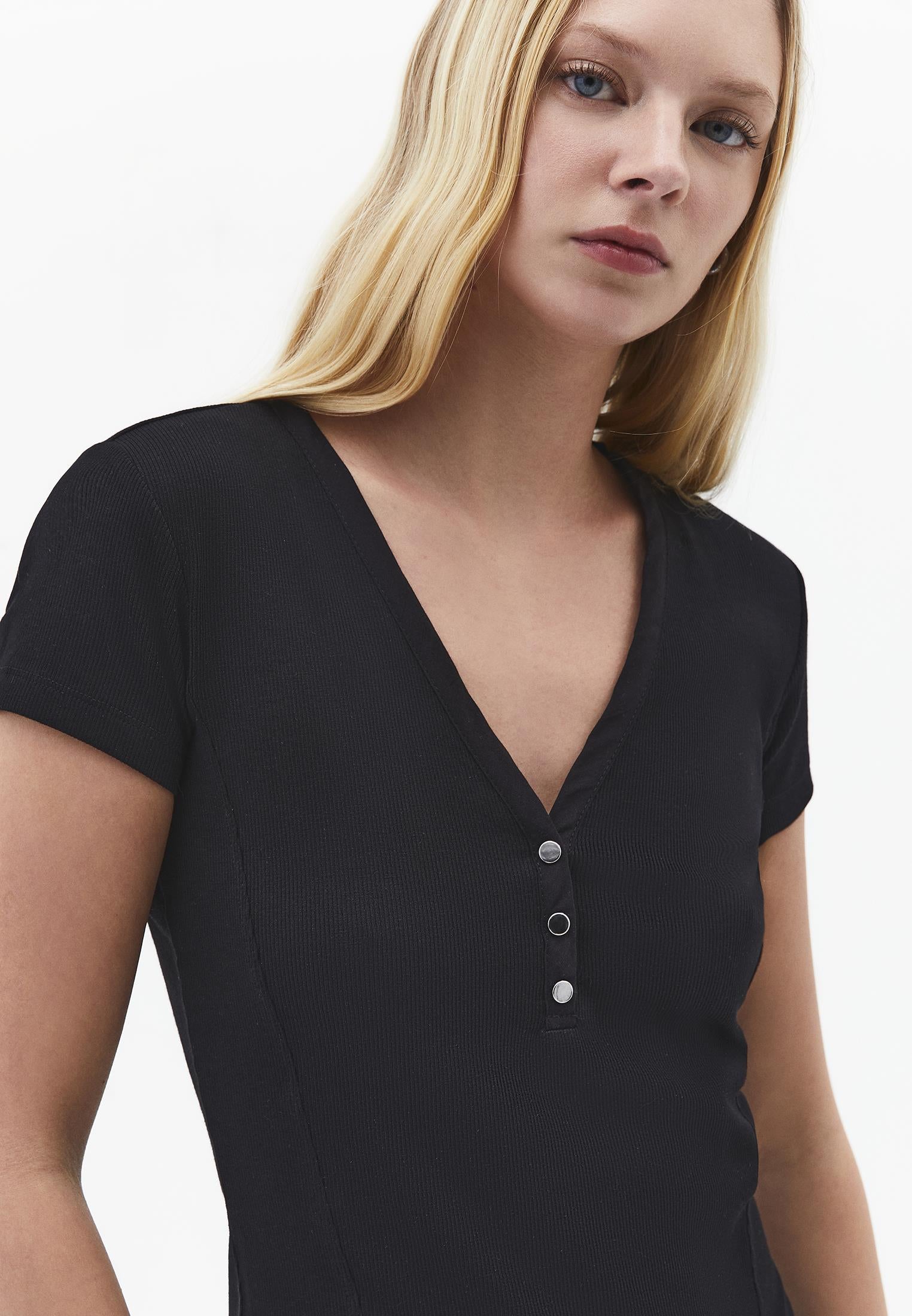 V Neck Slim Fit T-Shirt - BLACK