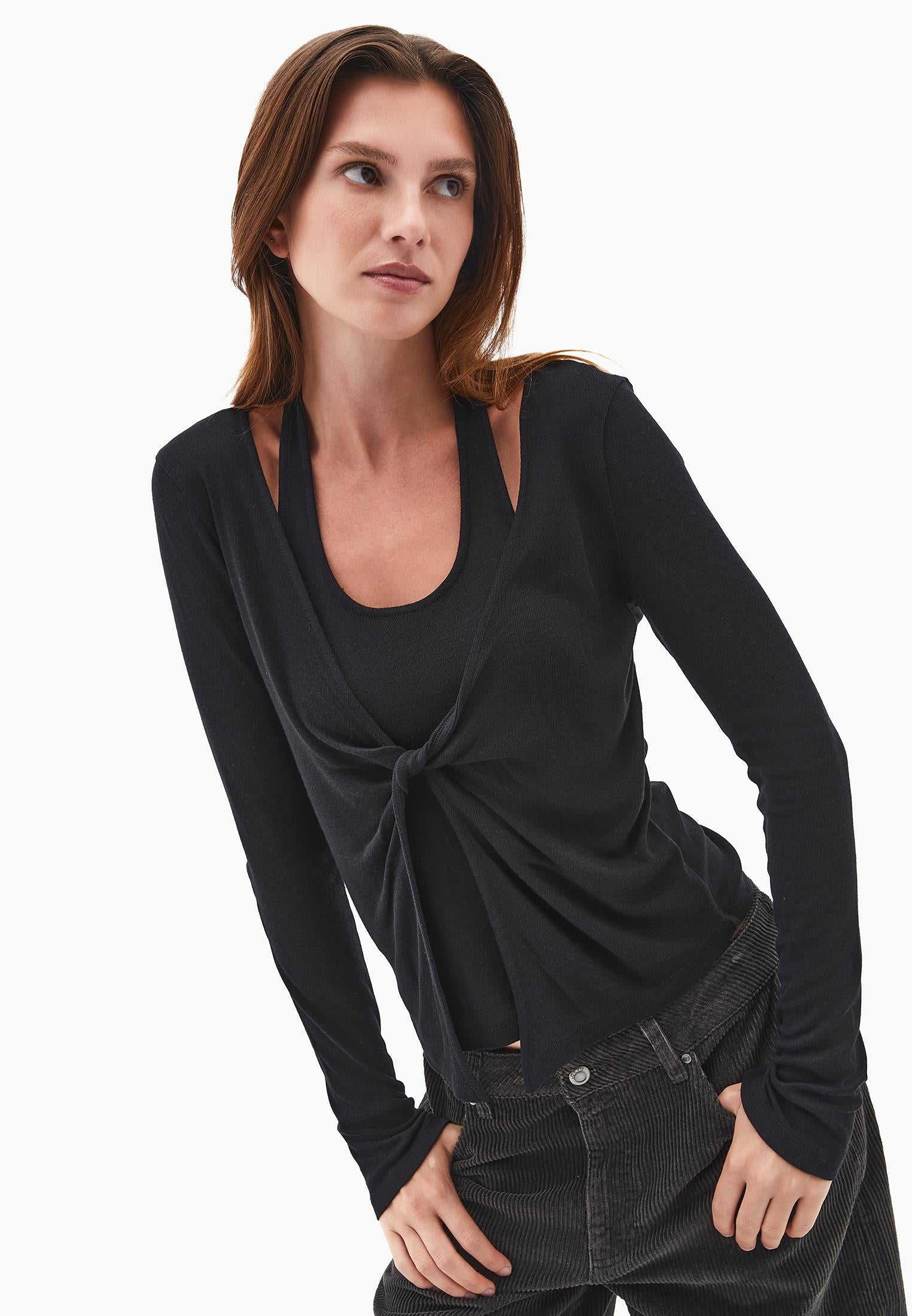 V Neck Long Sleeve T-Shirt - BLACK