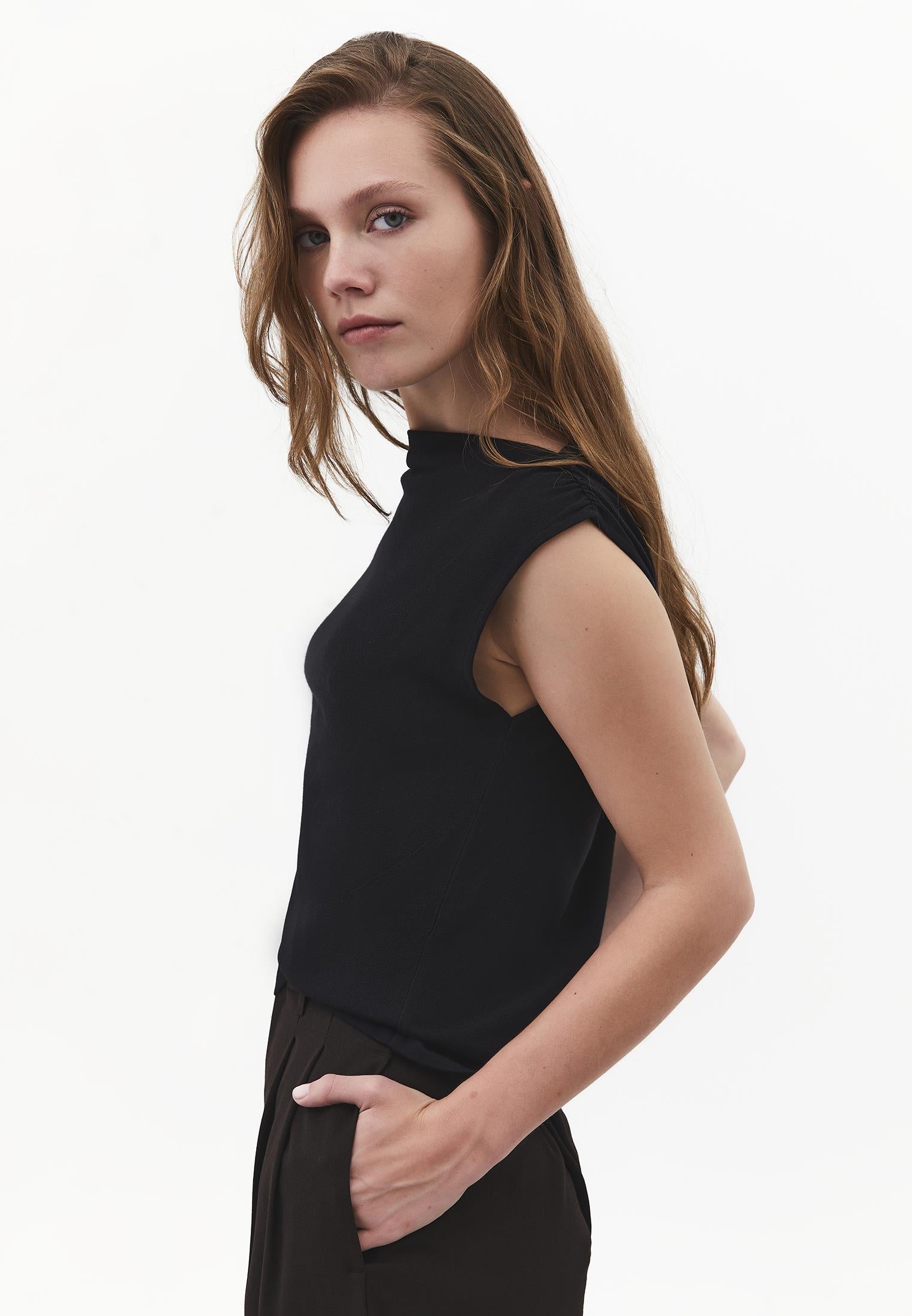 Boat Neck Sleeveless Ruched Tank Top - BLACK