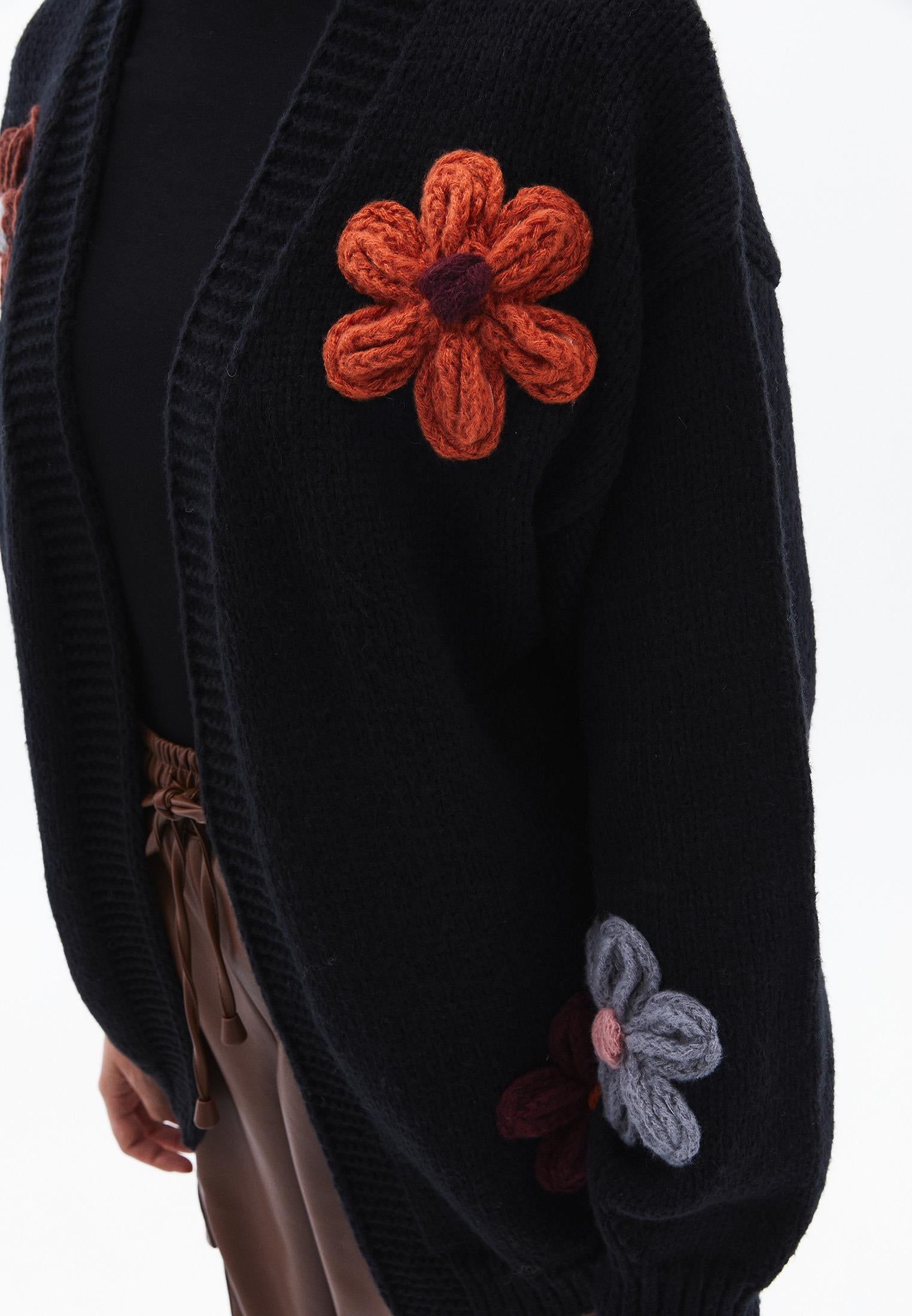 V Neck Oversize Knit Detailed Cardigan - BLACK