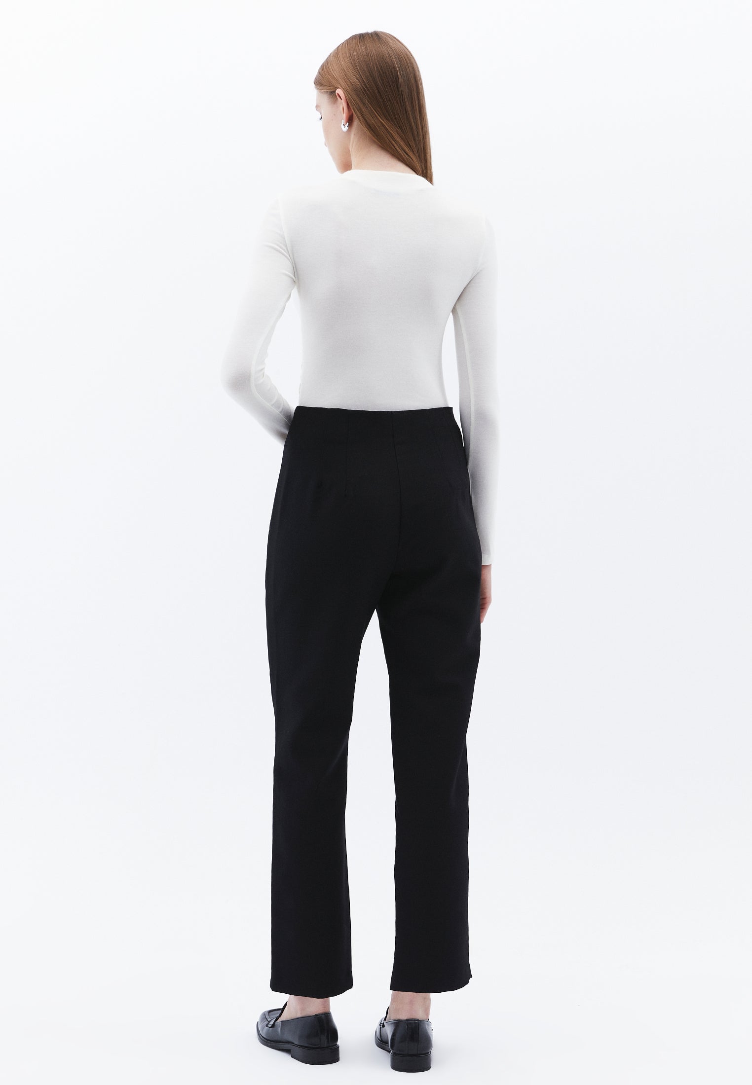 Ultra High Waist Carrot Pants - BLACK
