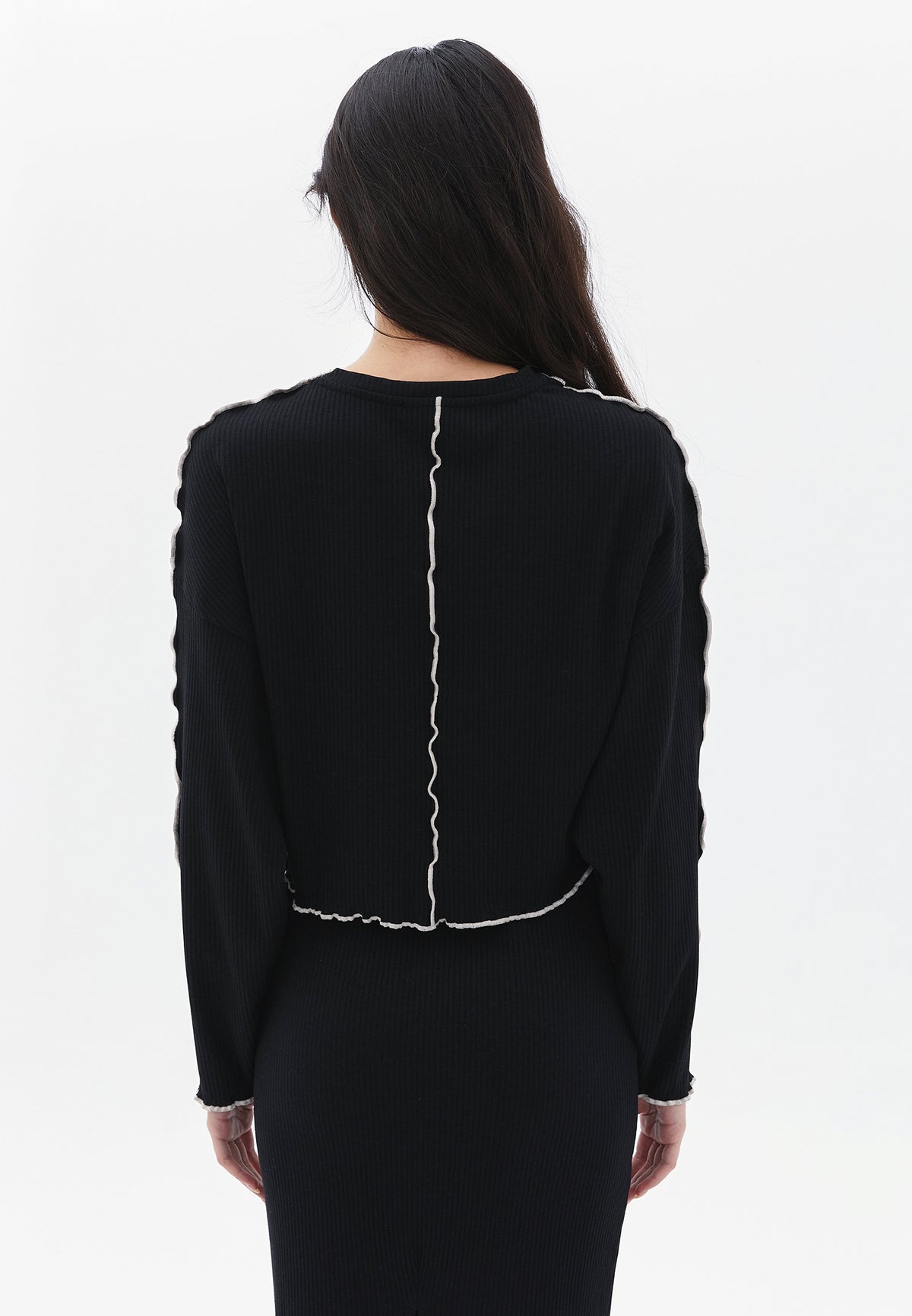 Crew Neck Cropped Blouse - BLACK
