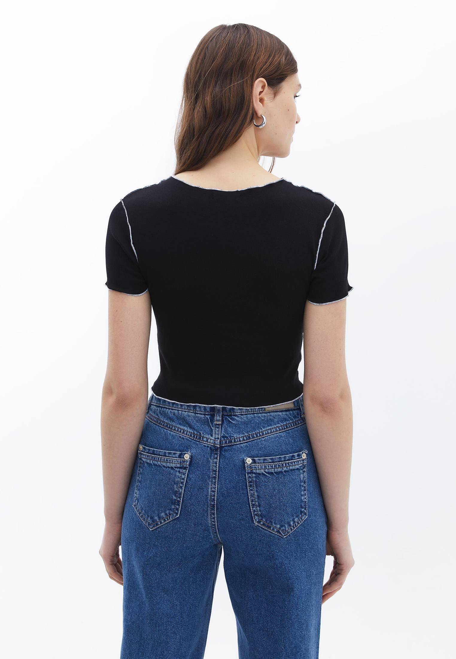 Closed Form Cropped Short Sleeve Crew Neck T-Shirt - BLACK