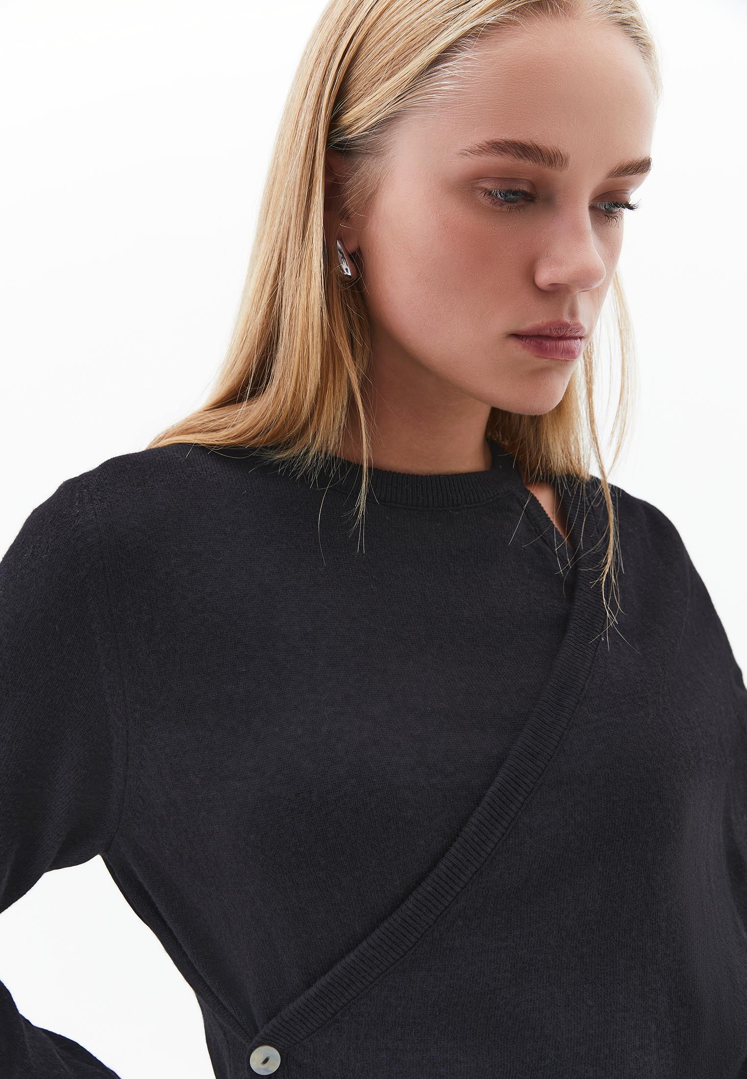 Crew Neck Long Sleeve Sweater - BLACK