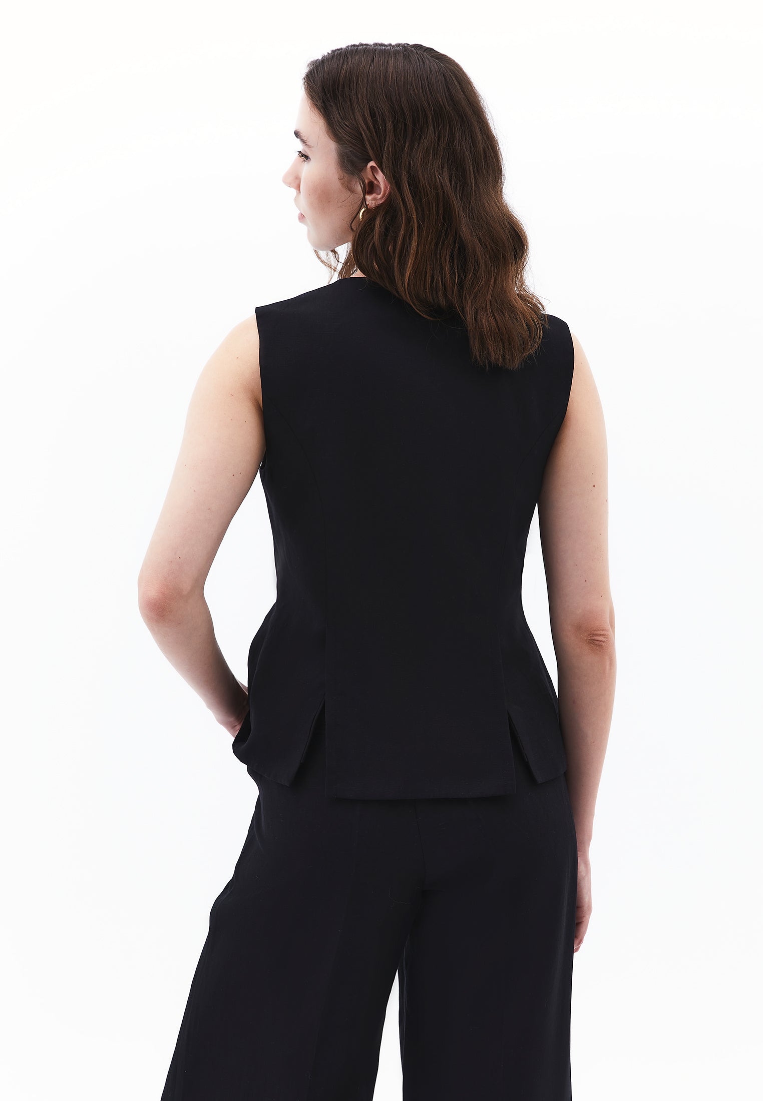 Sleeveless Vest With Button Details - BLACK
