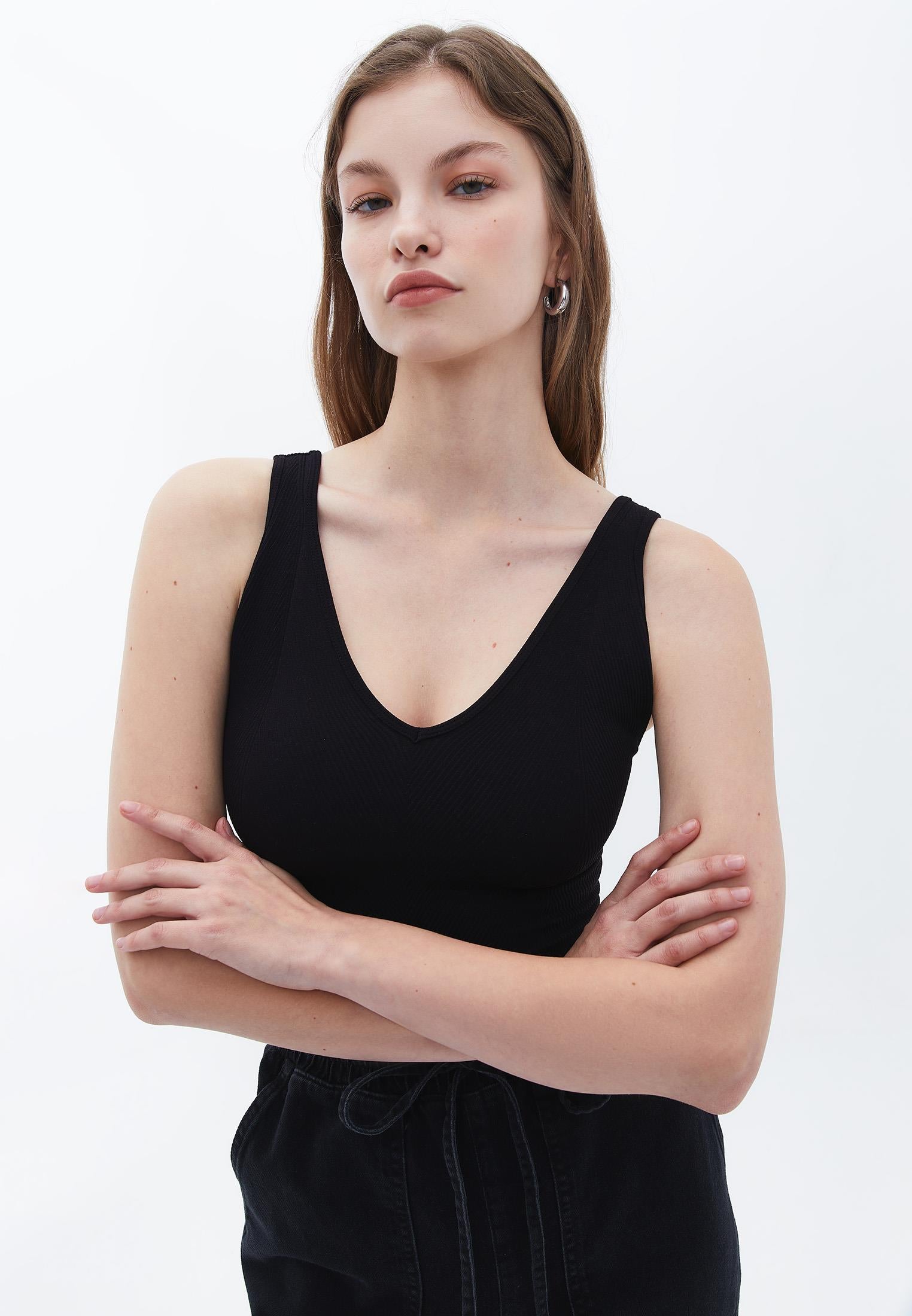 Jacquard V Neck Tank Top - BLACK