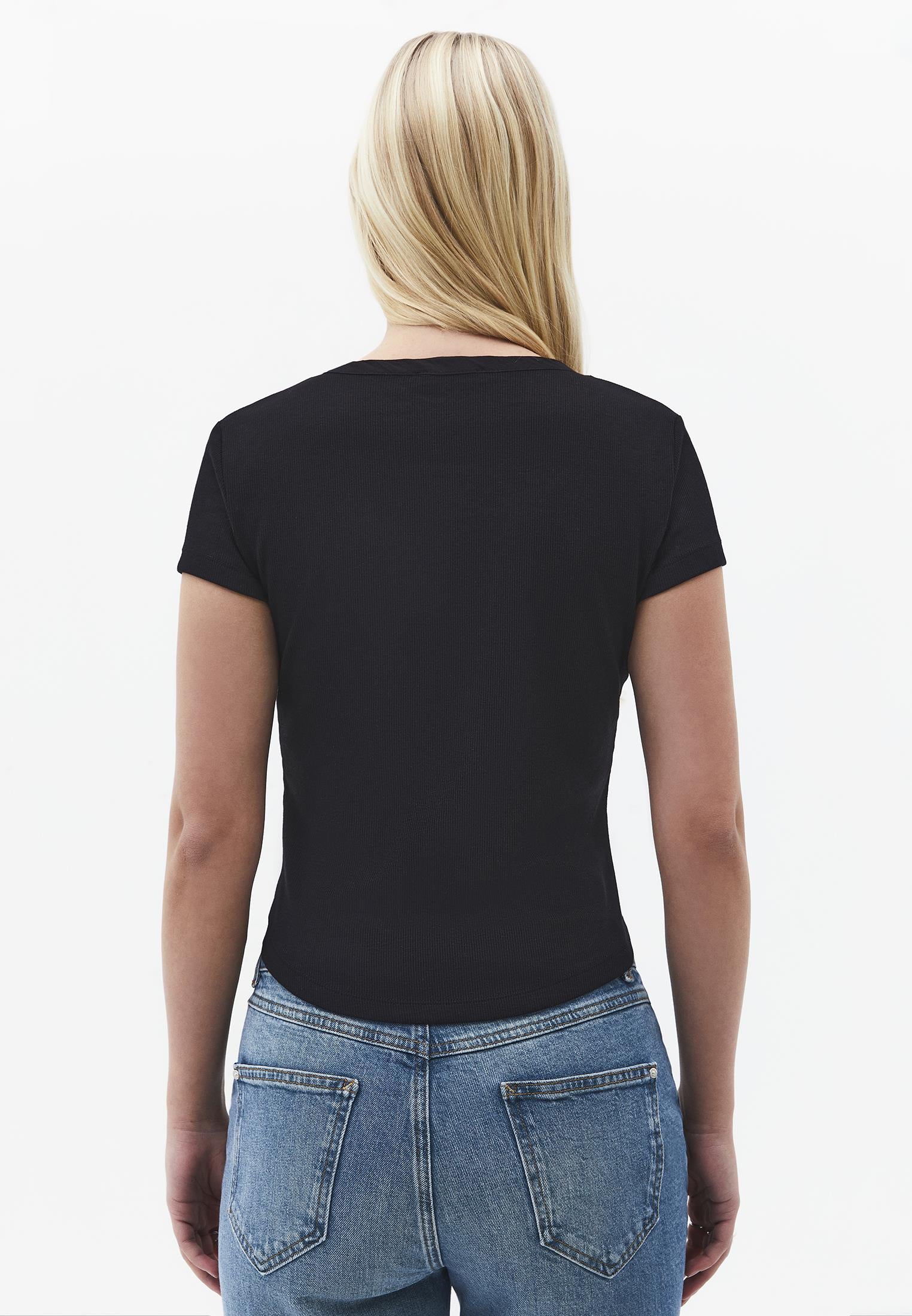 V Neck Slim Fit T-Shirt - BLACK