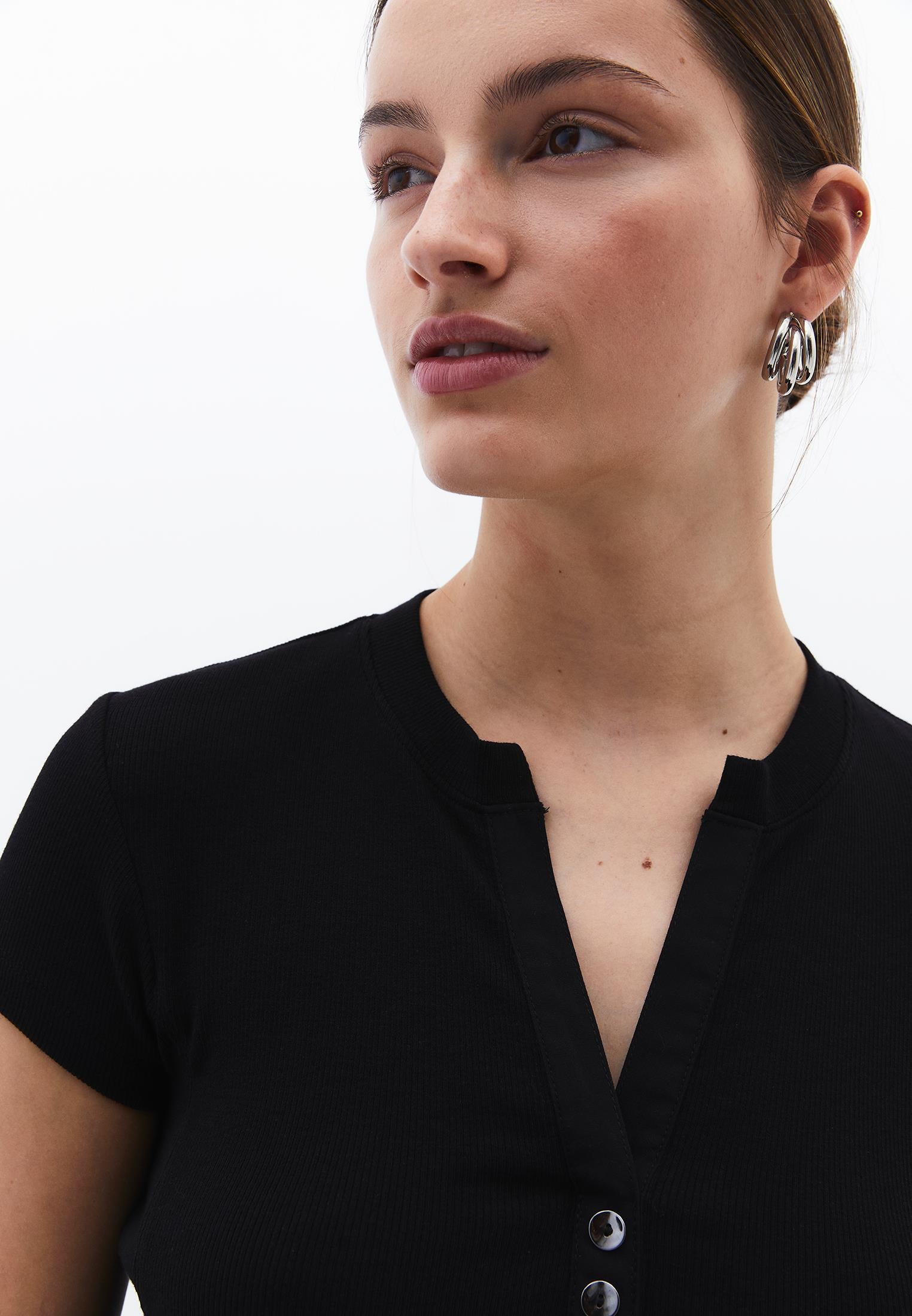 Button Detailed T-Shirt - BLACK