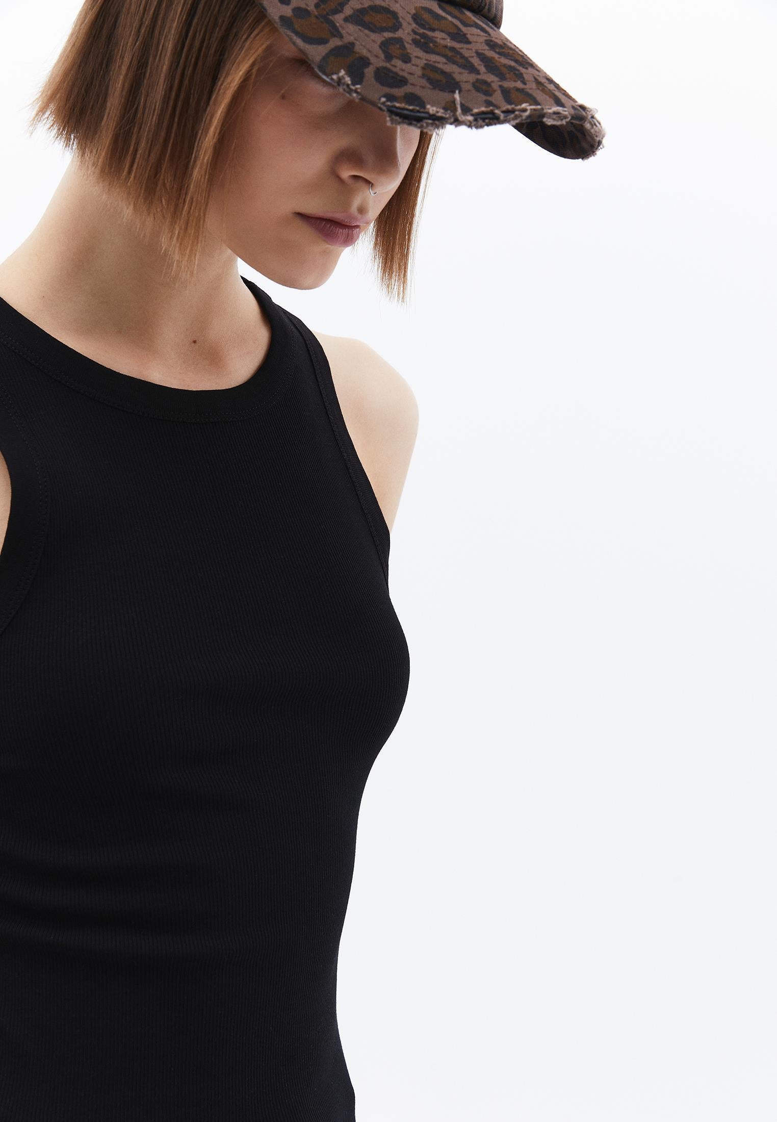 Crew Neck Bodycon Tank Top - BLACK