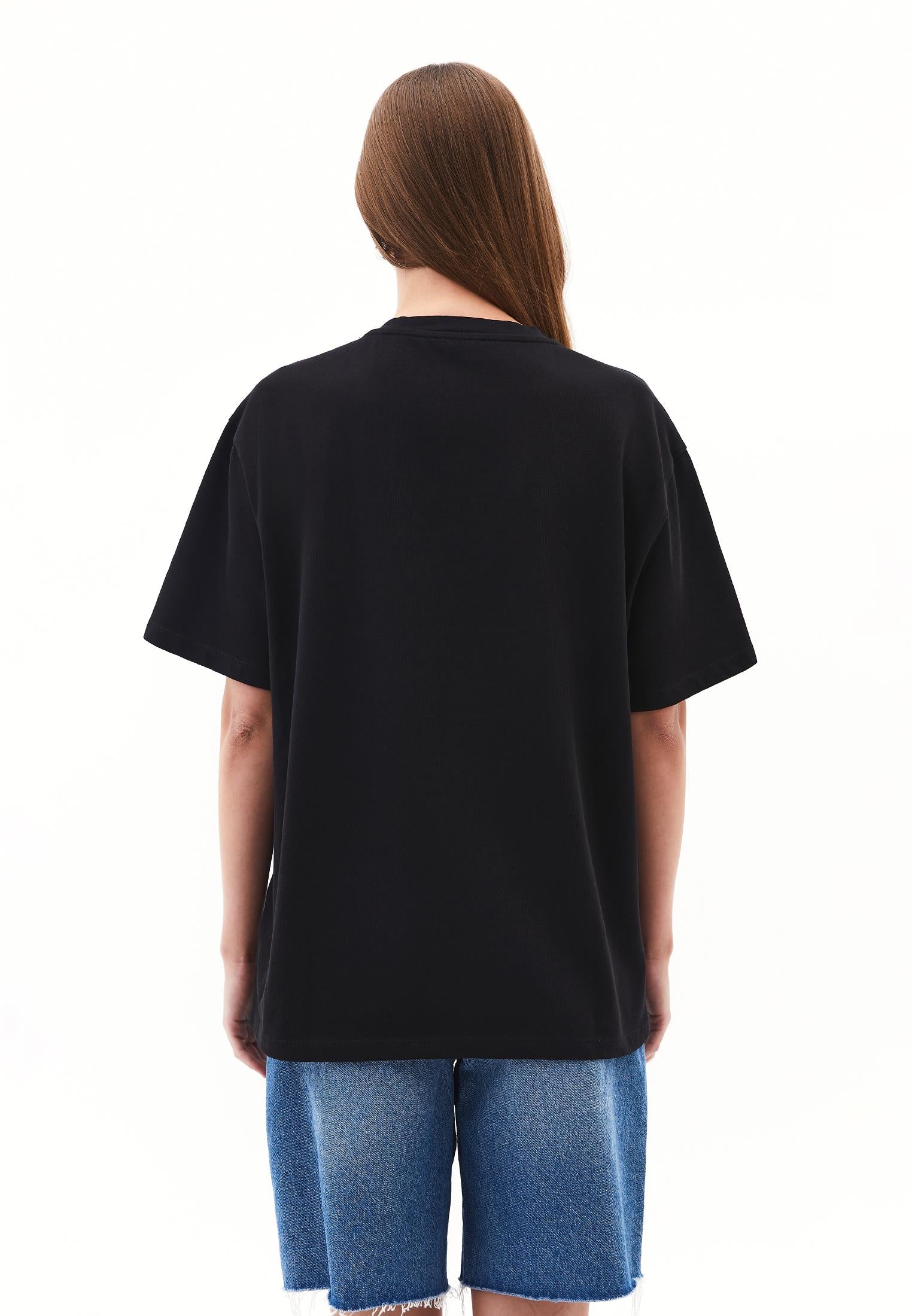 V Neck Boyfriend T-Shirt - BLACK
