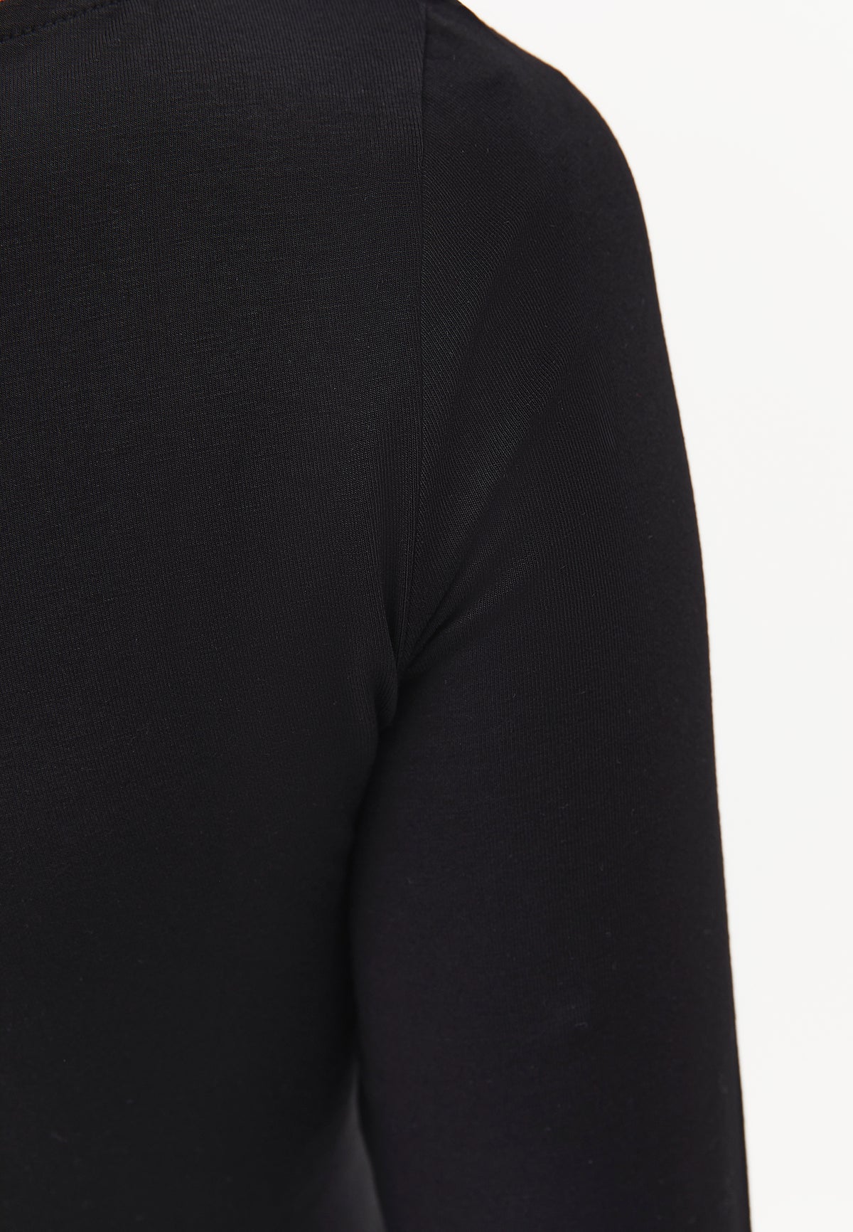 Long Sleeve T-Shirt with Collar Detail - BLACK