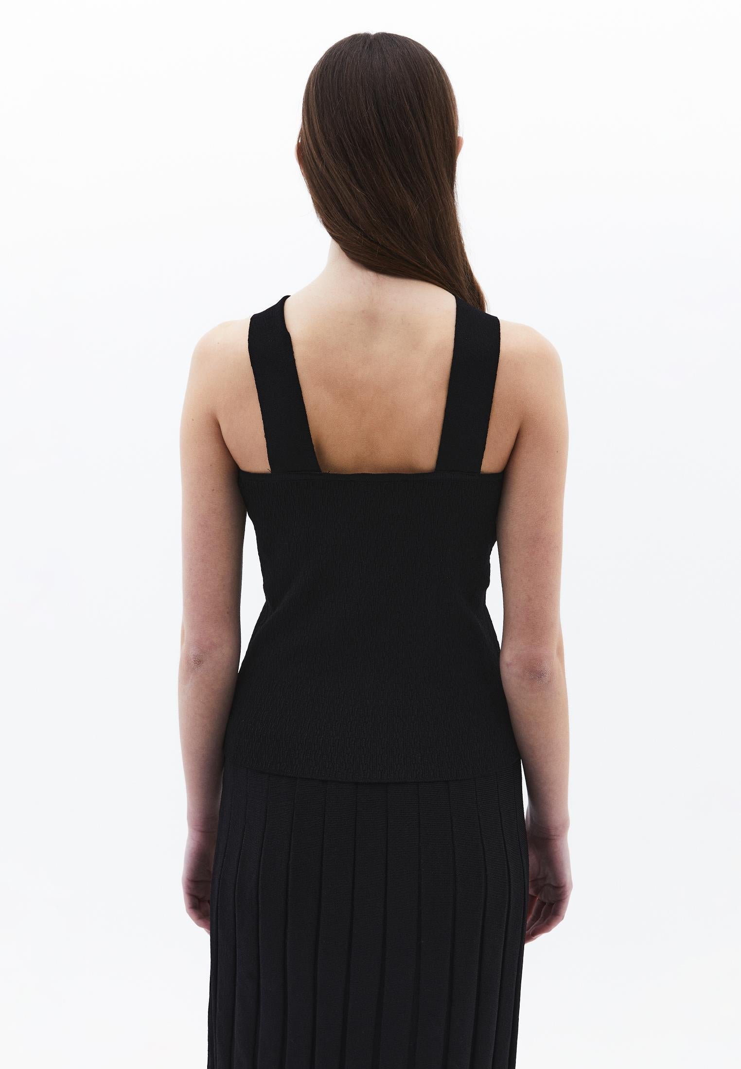 Low Neck Tank Top - BLACK
