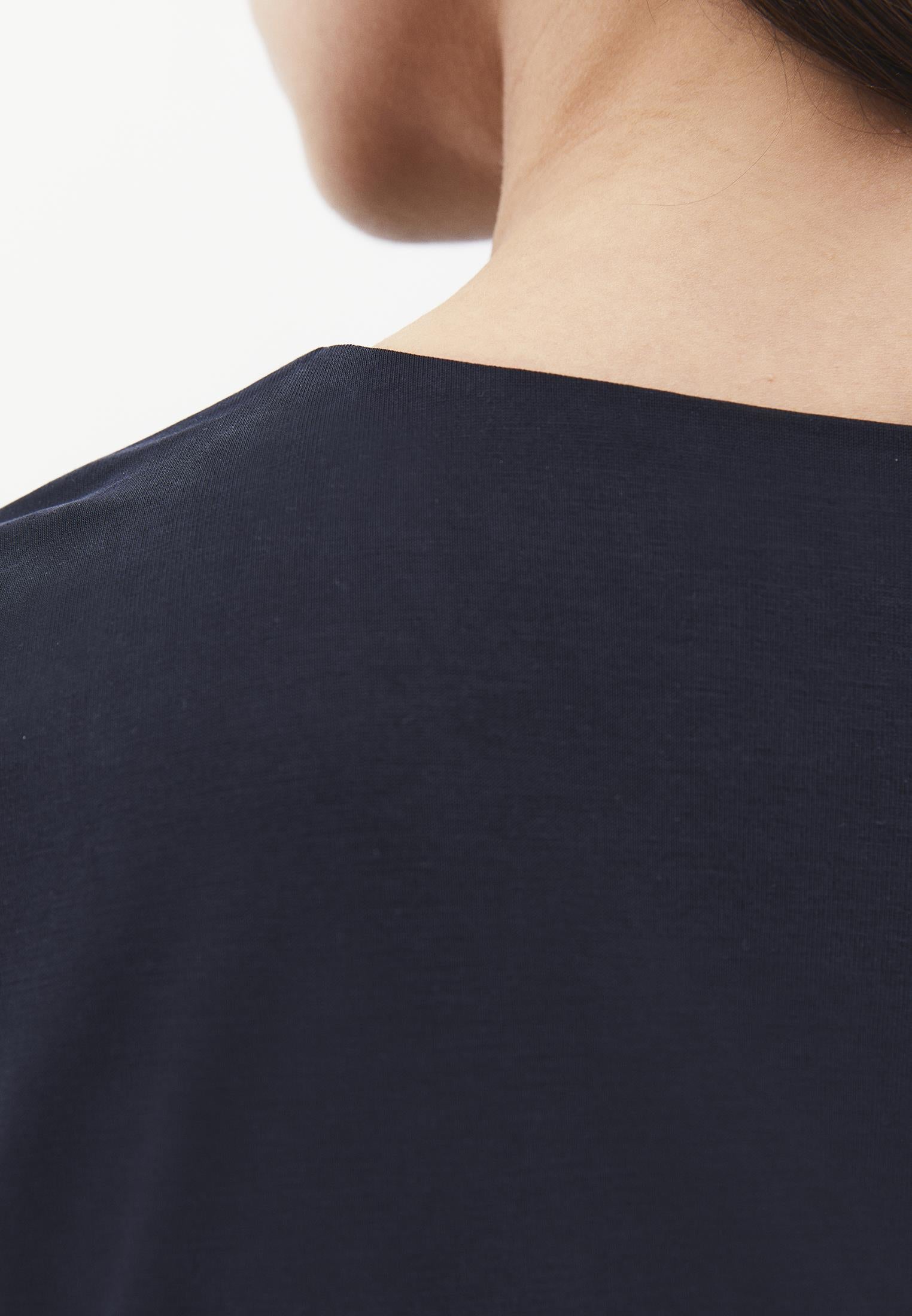Crew Neck 3/4 Sleeve T-Shirt - BLACK
