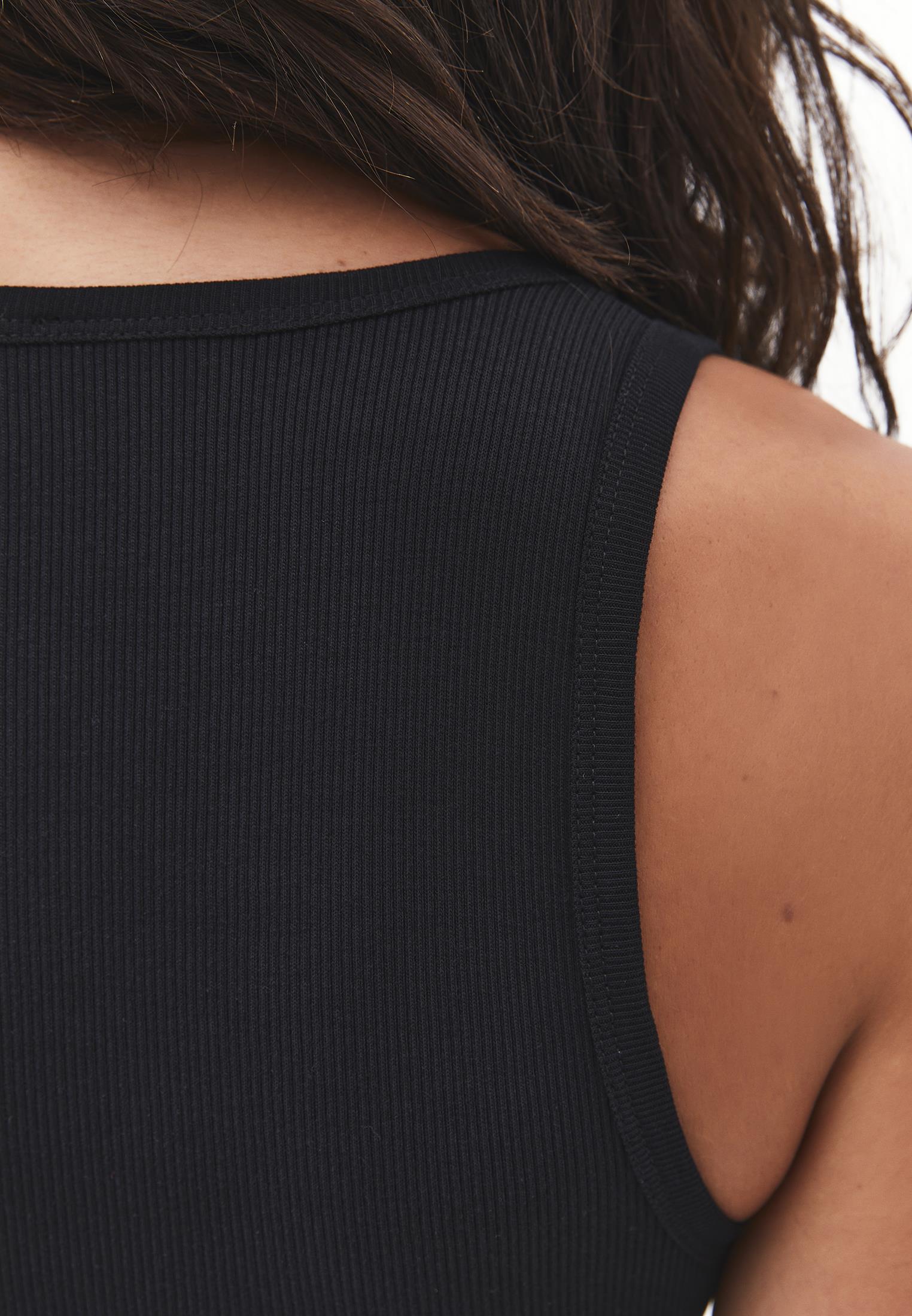 Sleeveless Bodycon Tank Top with Square Neckline - BLACK