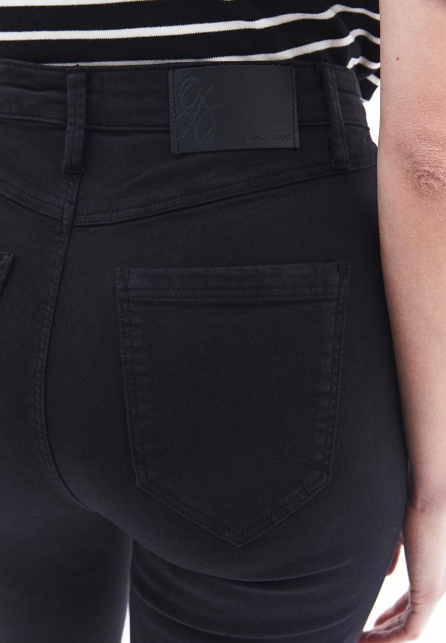 High Waist Cropped Skinny Pants With Pocket Detail - BLACK