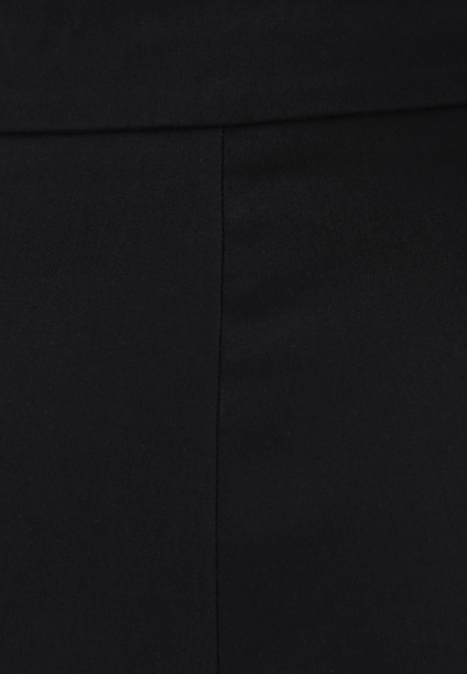 Normal Waist Slim Leg Capri Shorts - BLACK
