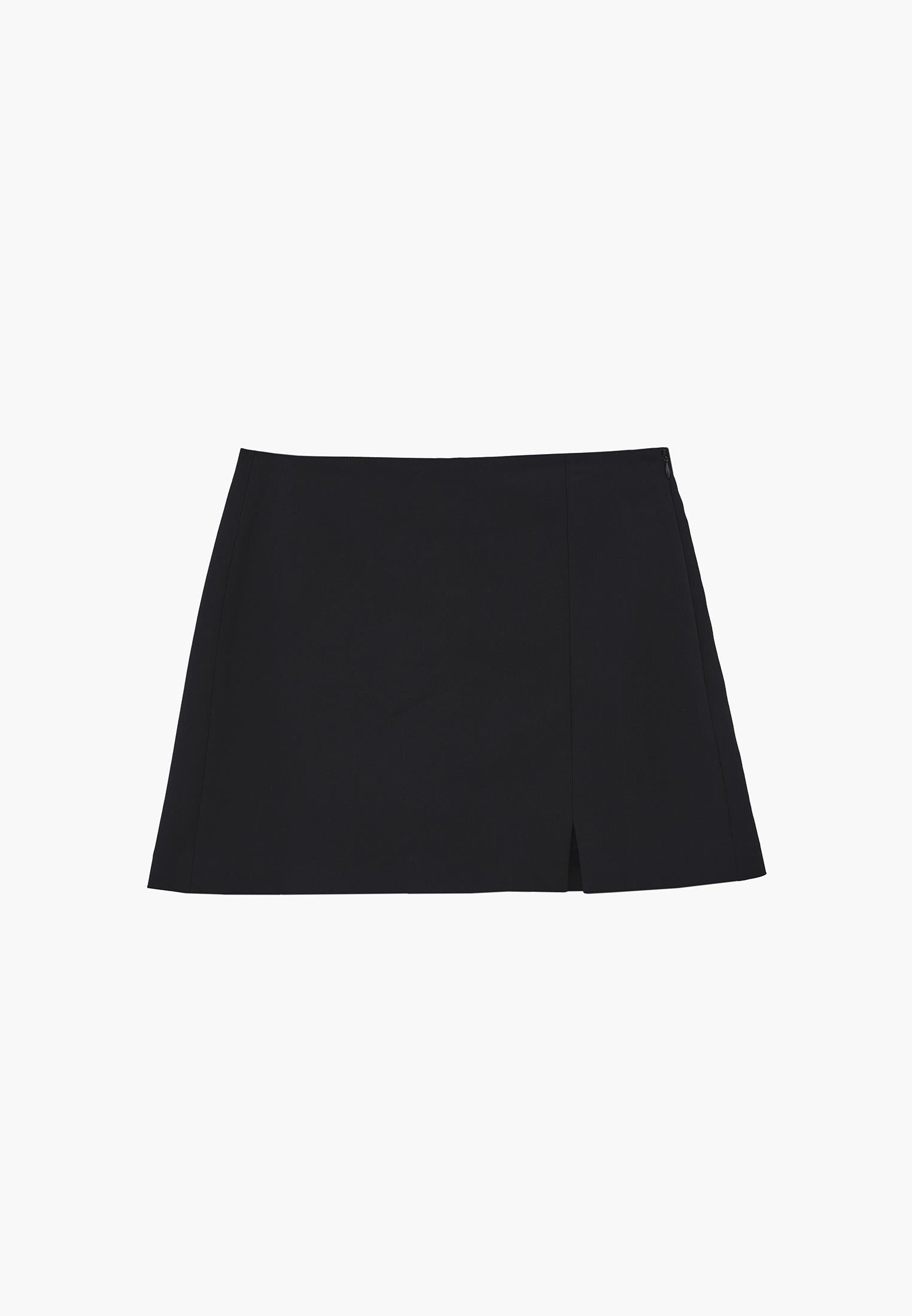 Ultra High Waist Slim Shorts With Zipper Detail - BLACK