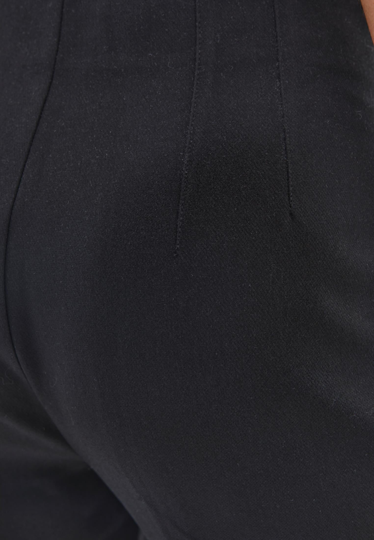 High Waist Carrot Cut Trousers - BLACK
