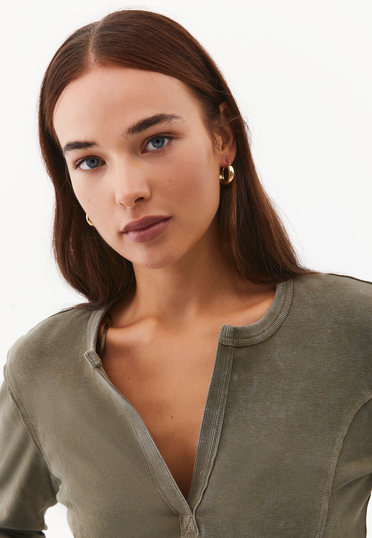 V-Neck Cut-Out Long Sleeve T-Shirt - BURNT OLIVE