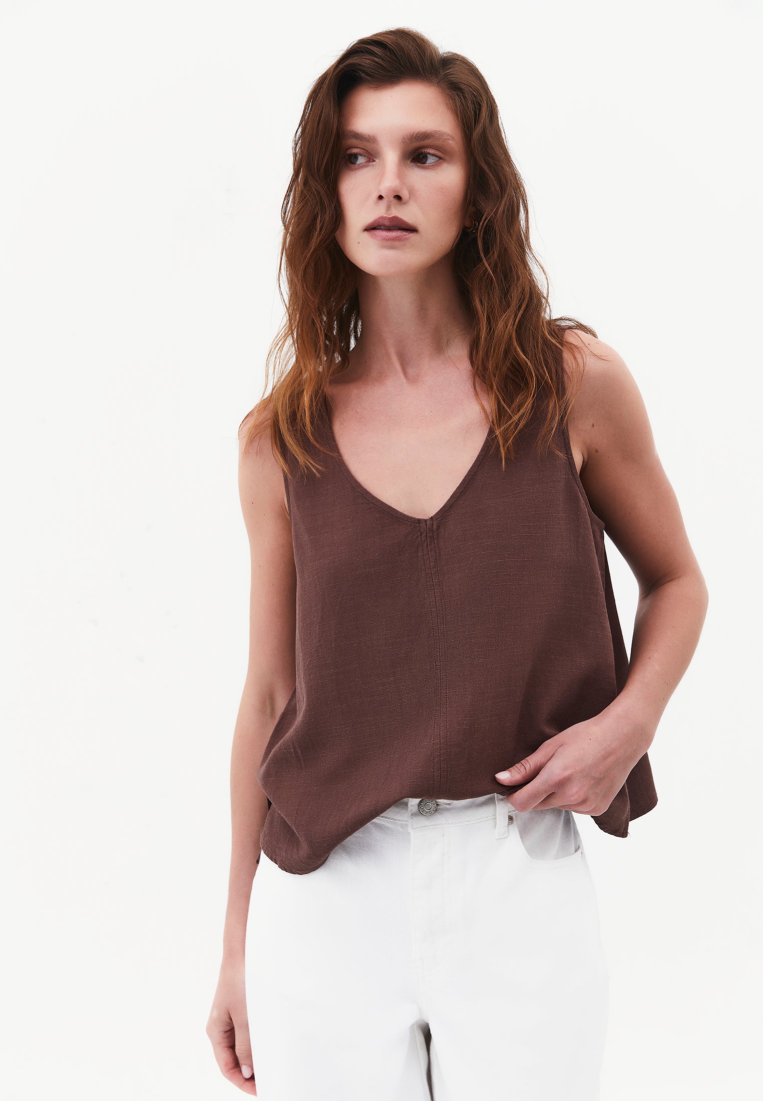 Loose Fit V-Neck Sleeveless Tank Top - CHOCOLATE BROWN