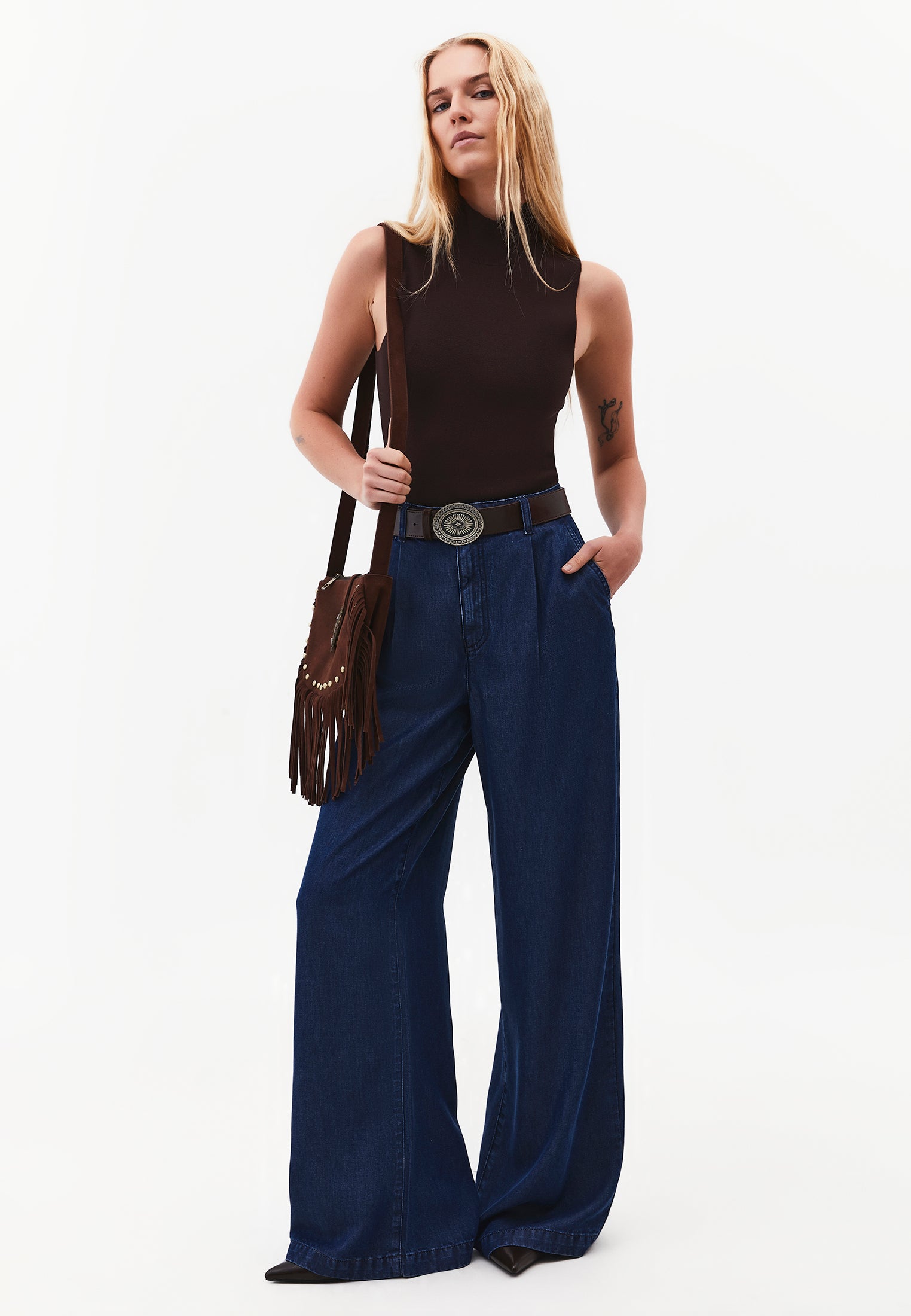 High Neck Slim Tank Top - CHOCOLATE TORTE