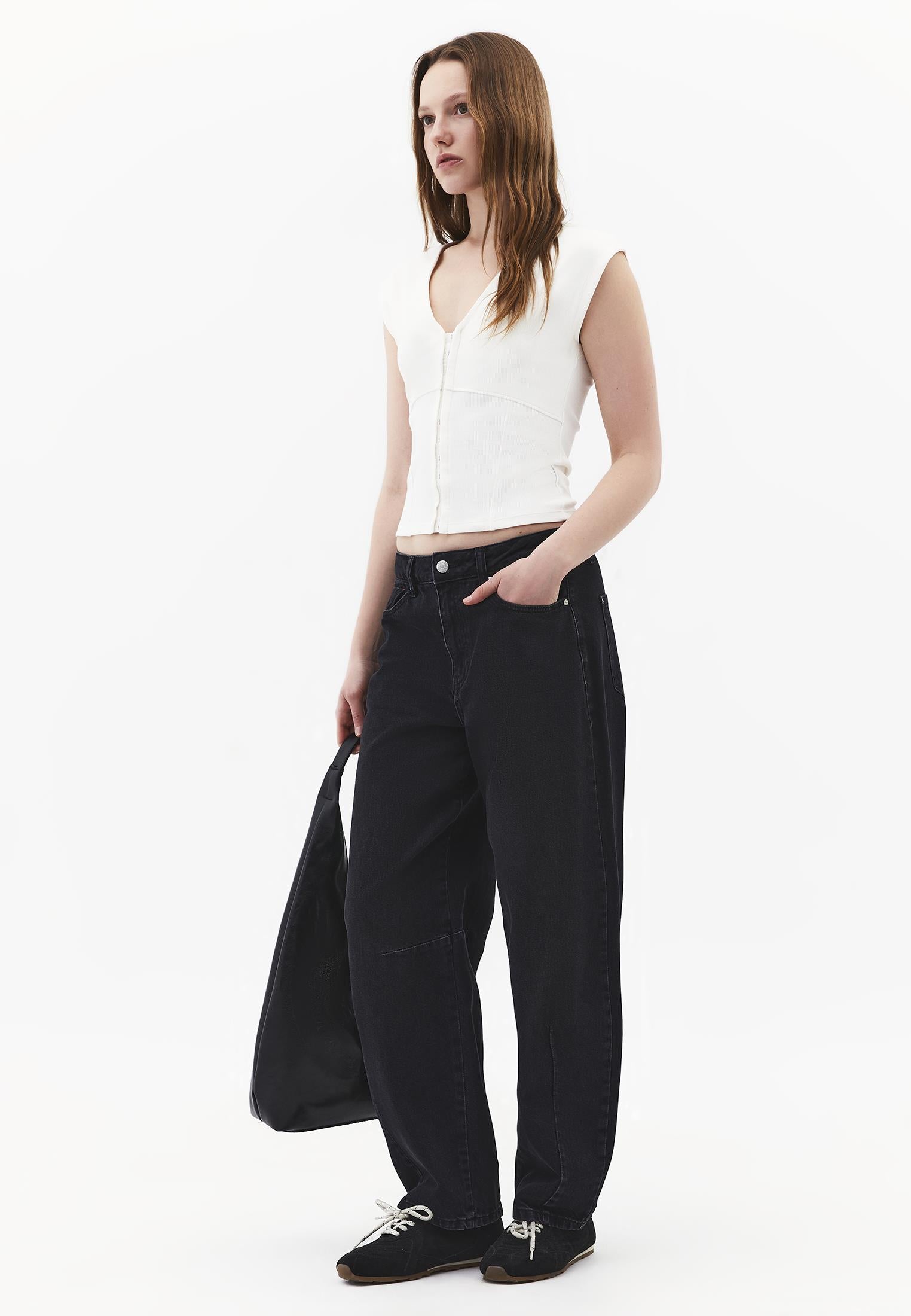 V Neck Bodycon T-Shirt - CLOUD DANCER